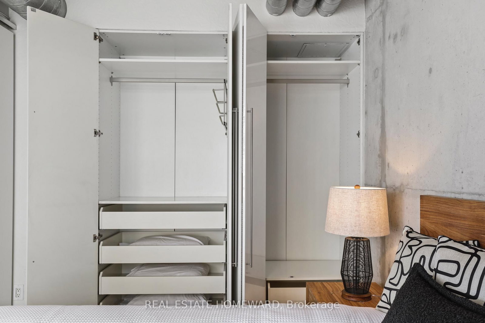 533 W Richmond Street W, Unit # 704 - Photo 24