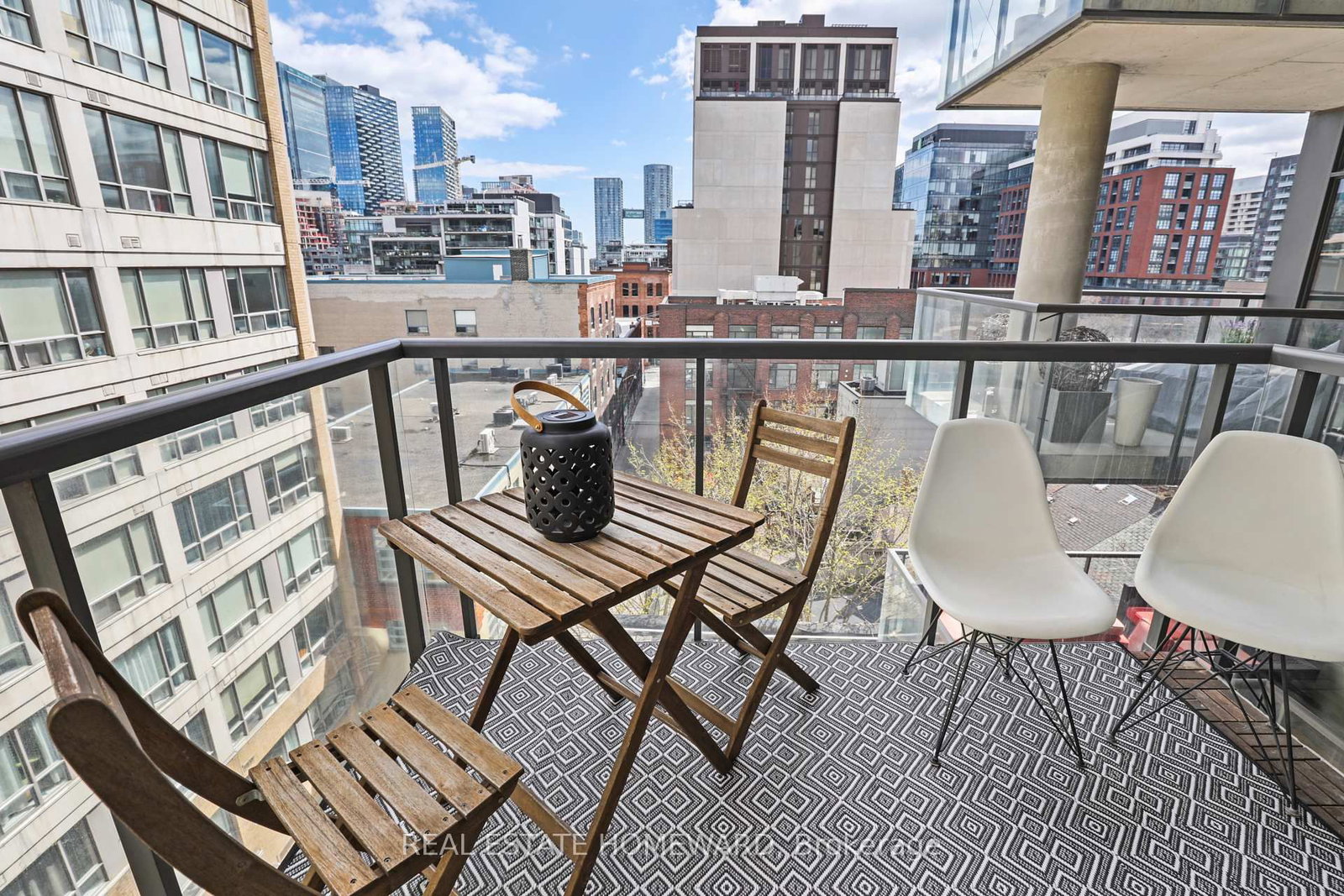 533 W Richmond Street W, Unit # 704 - Photo 26