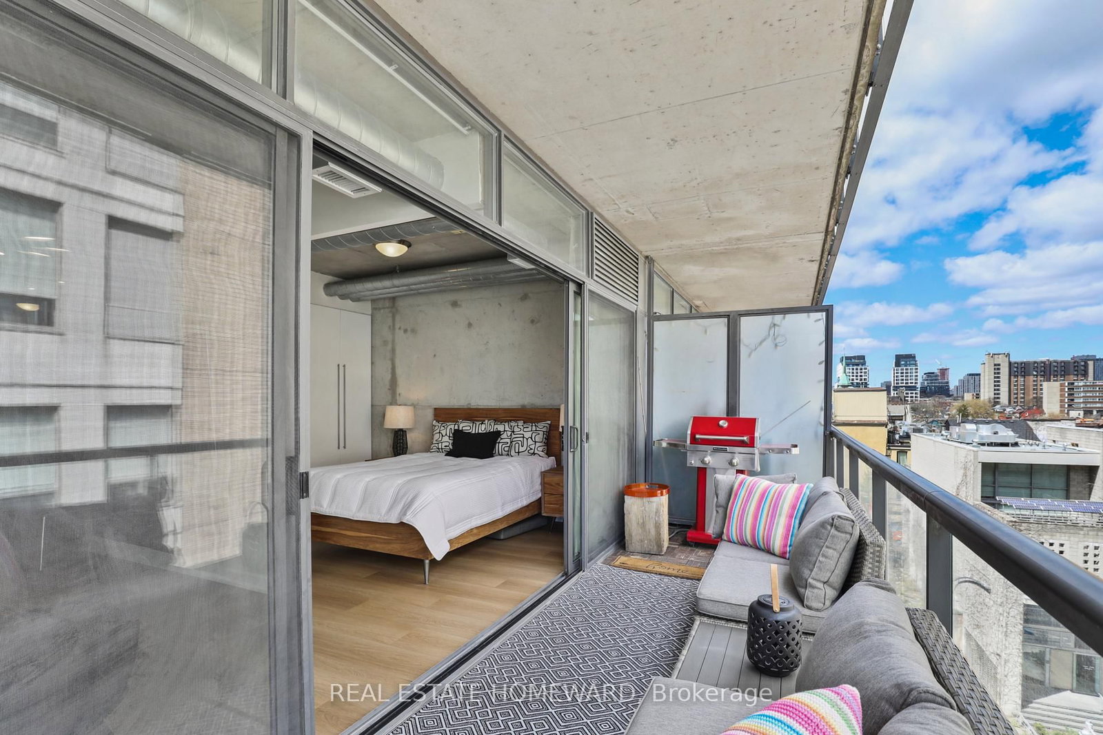 533 W Richmond Street W, Unit # 704 - Photo 29