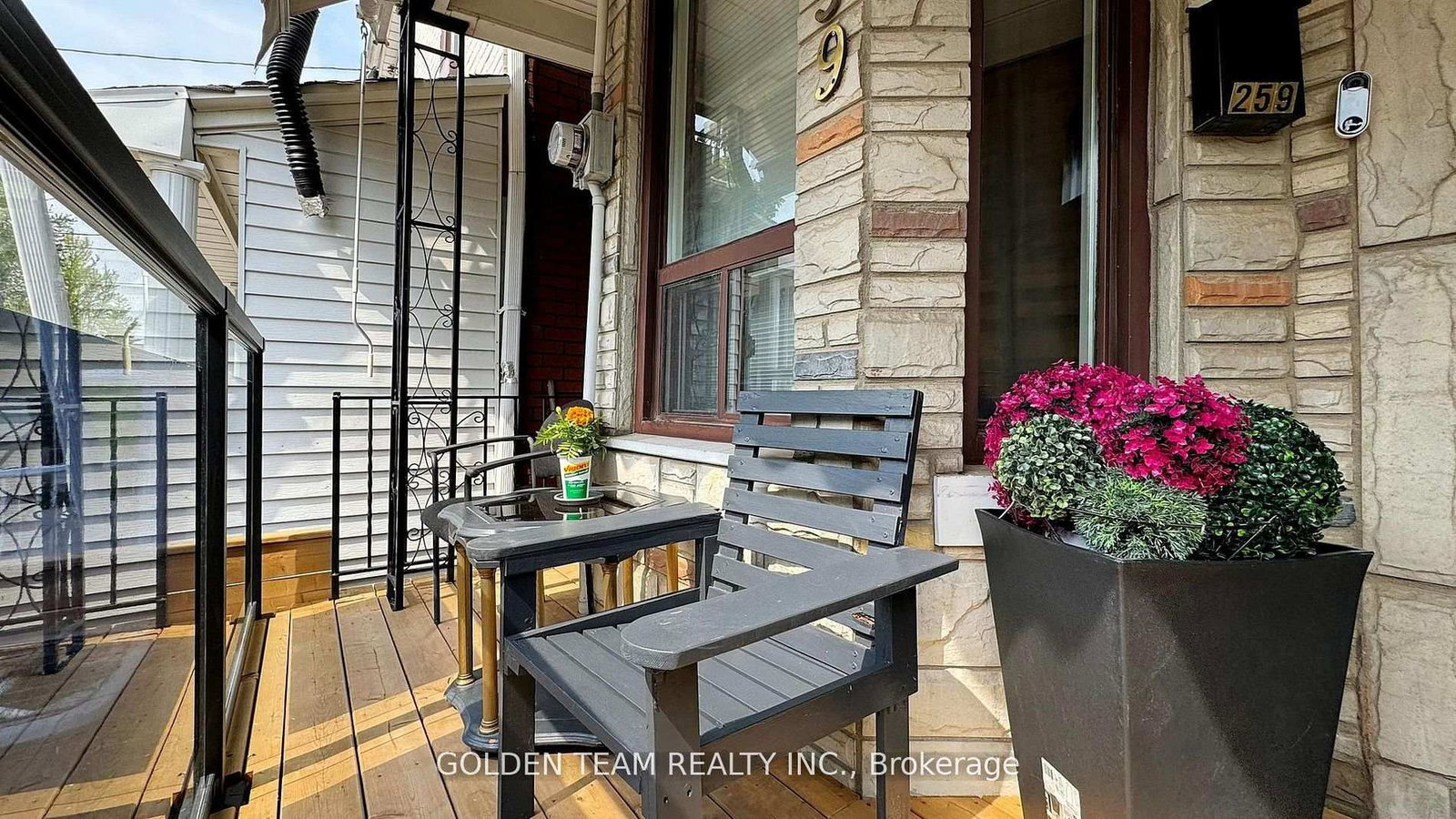 259 Claremont Street - Photo 4