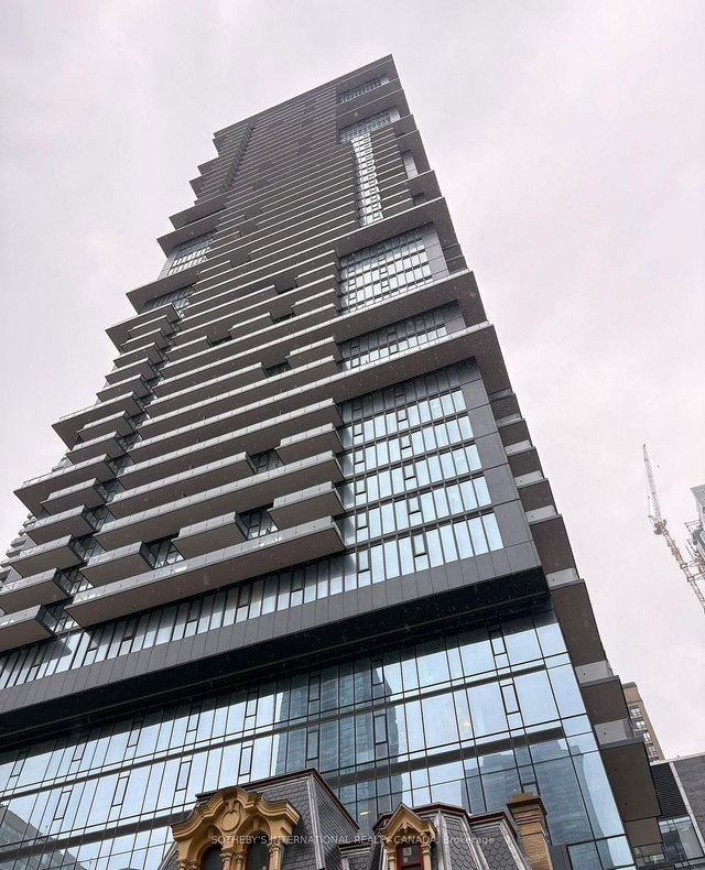 2706 - 634 Church Street