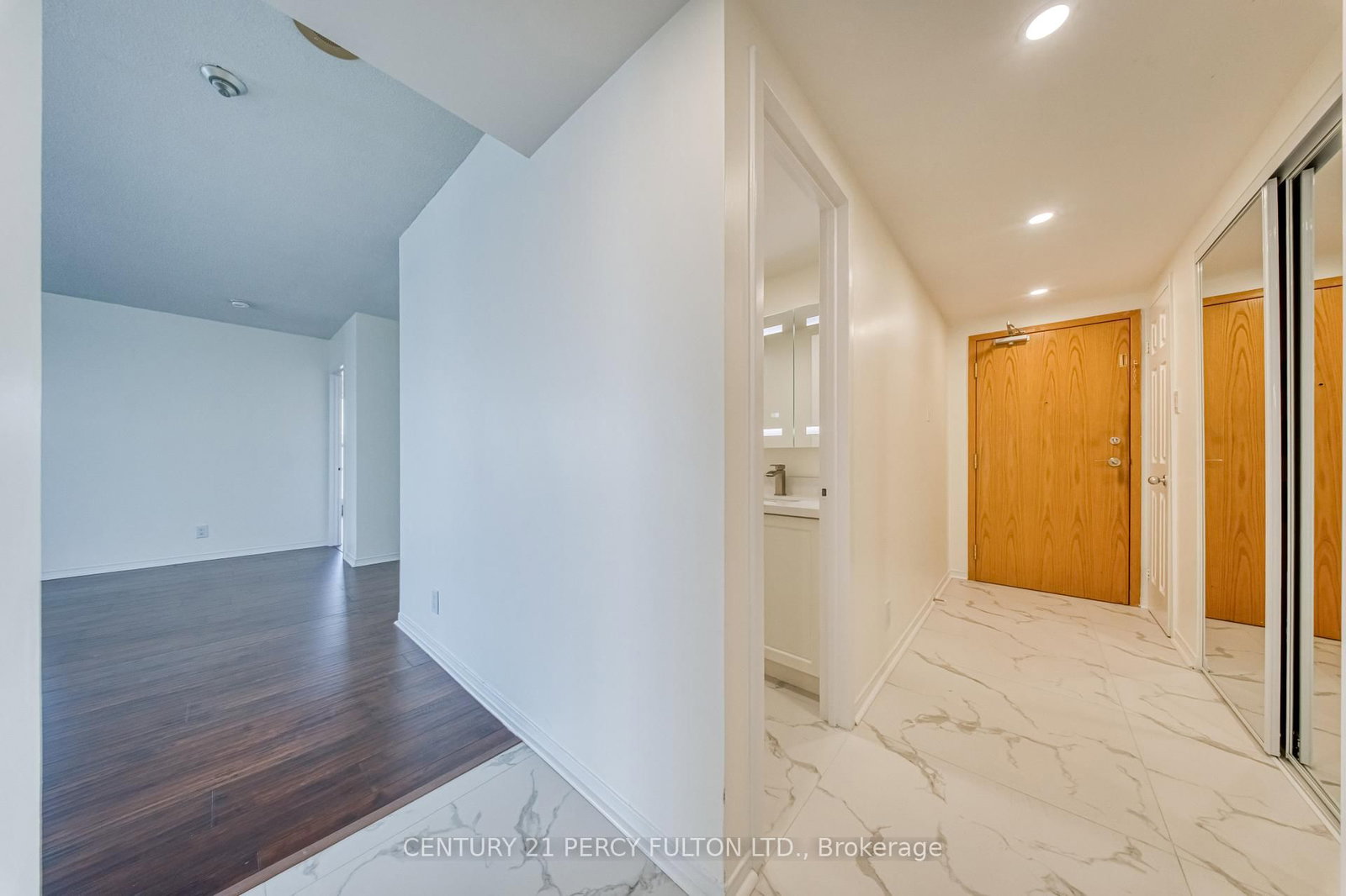 77 Harbour Square, Unit 1508 - Photo 5
