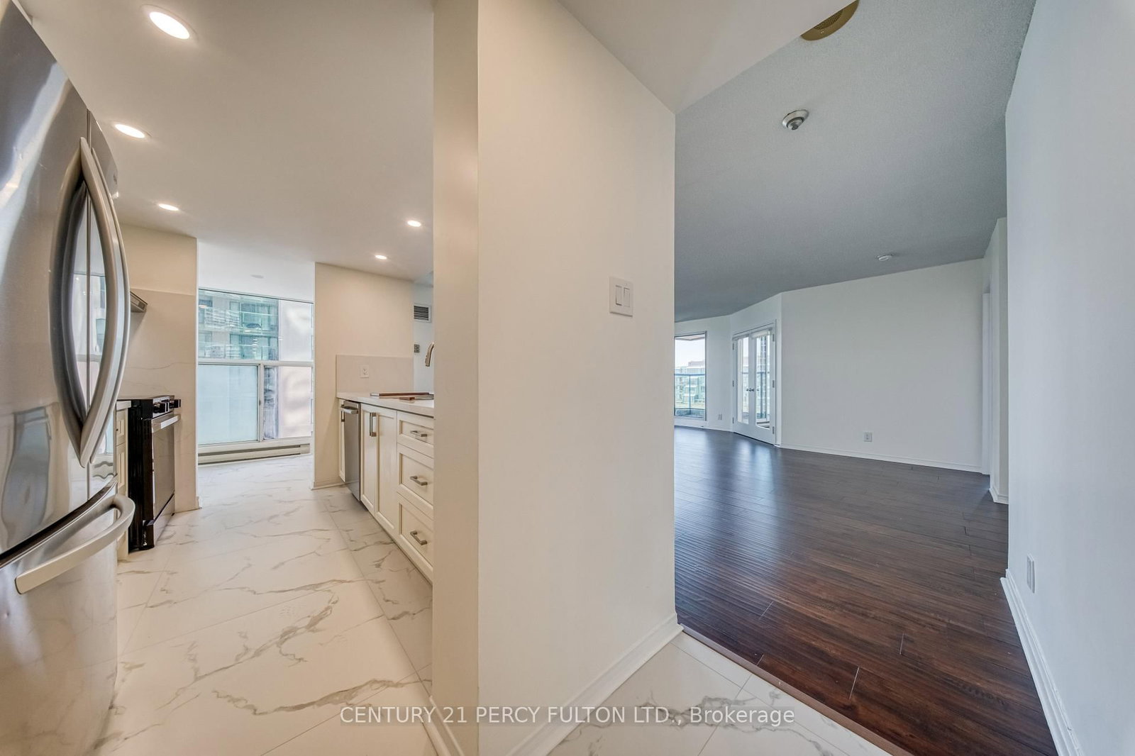 77 Harbour Square, Unit 1508 - Photo 6