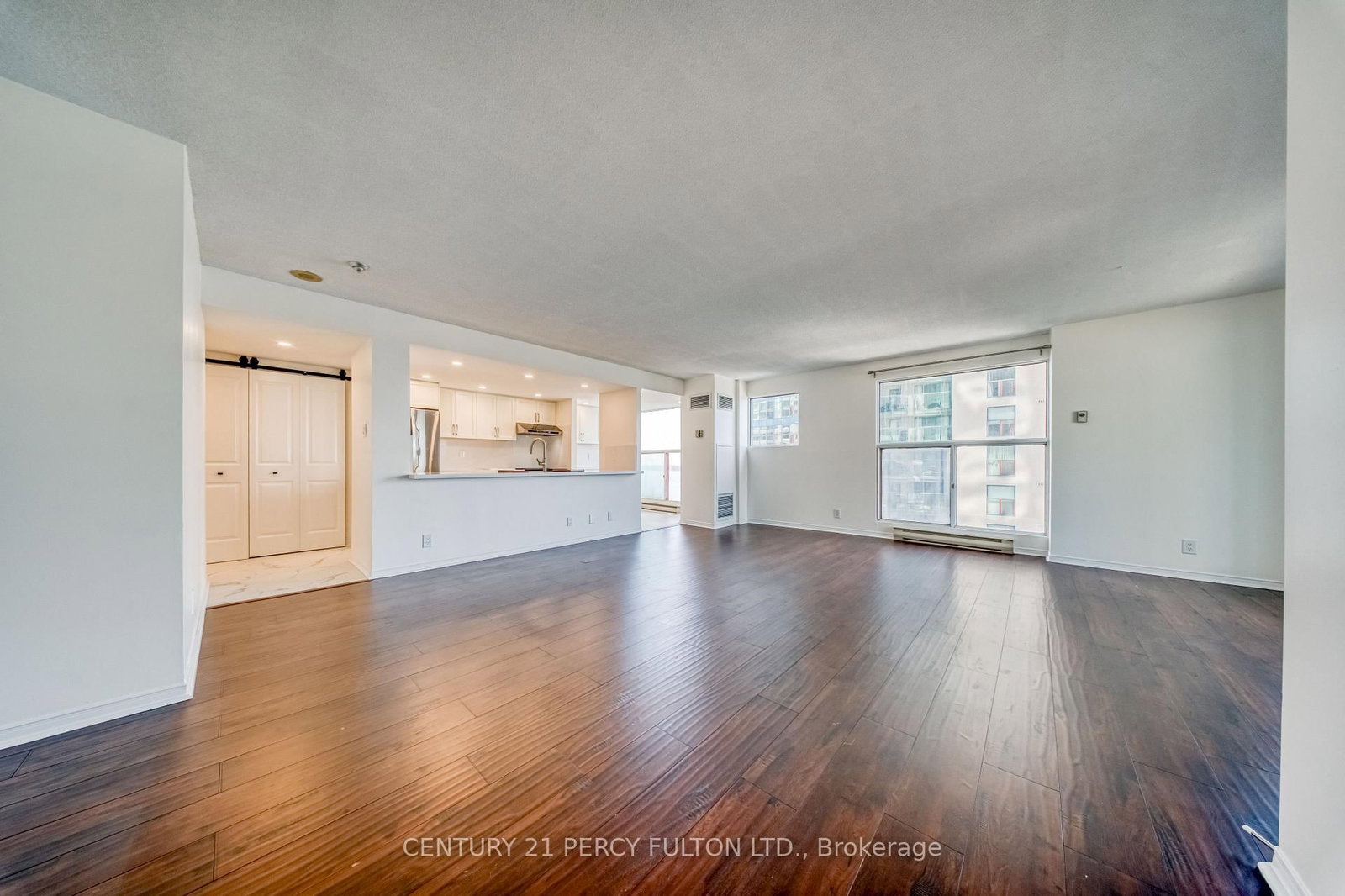 77 Harbour Square, Unit 1508 - Photo 8