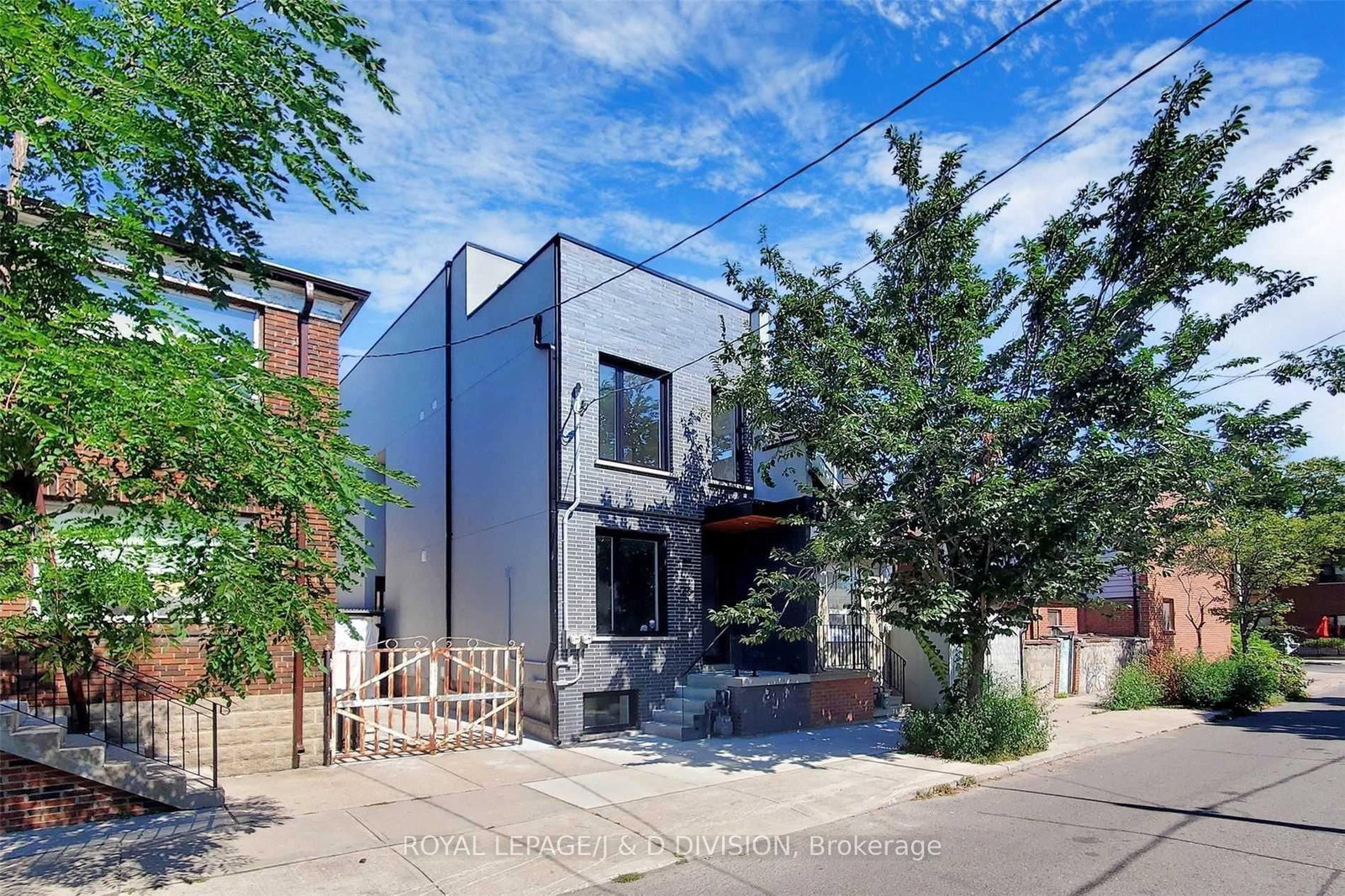 26 Henderson Avenue, Unit Lower - Photo 2