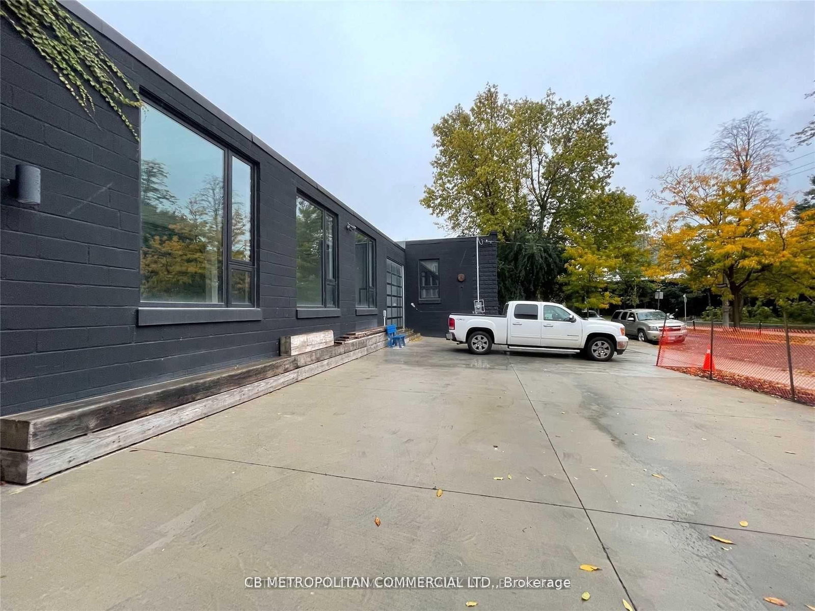 83-91B Walnut Avenue - Photo 2