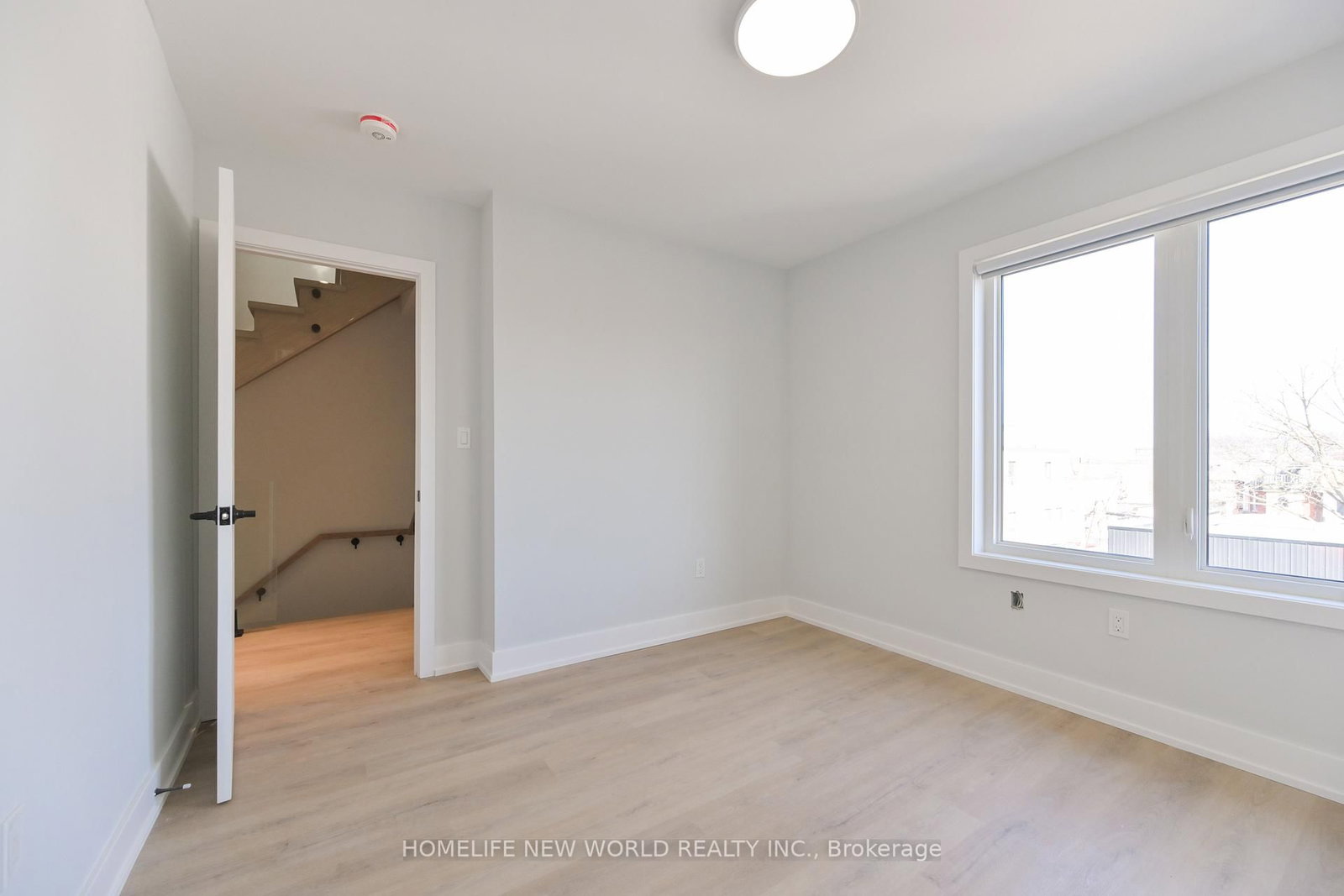 997 Dufferin Street, Unit Upper - Photo 13