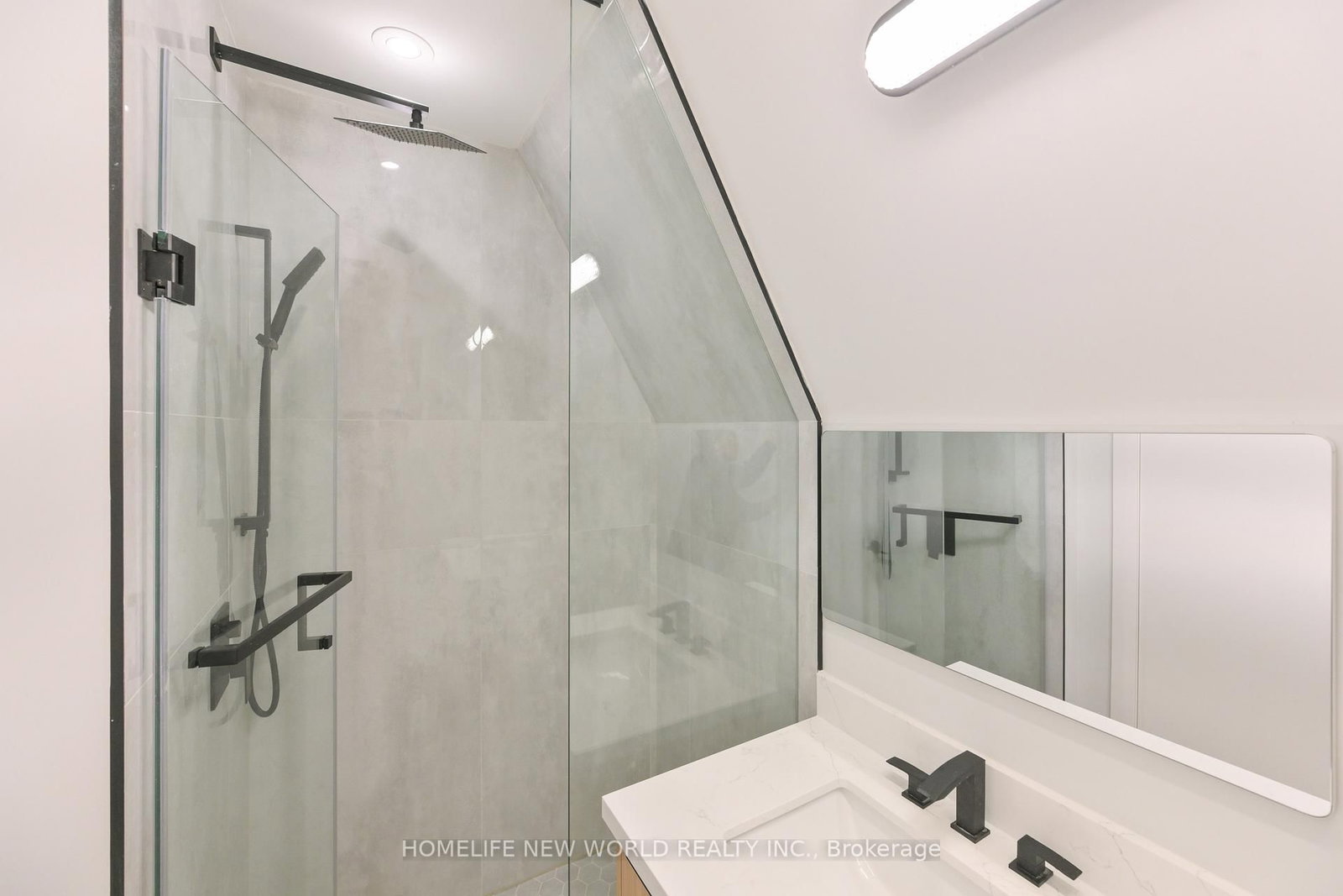 997 Dufferin Street, Unit Upper - Photo 15