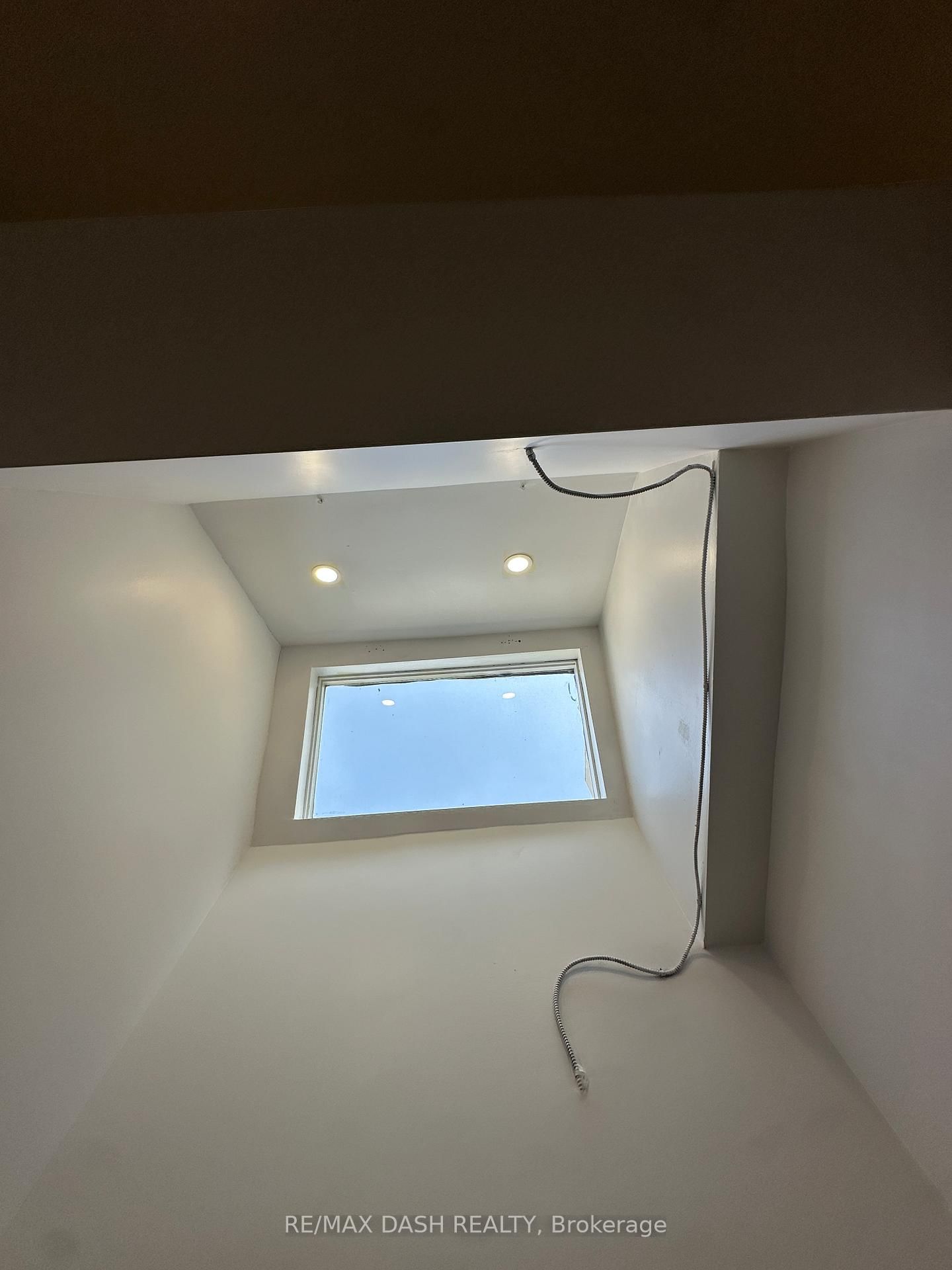 565 Yonge Street, Unit 4FL - Photo 11