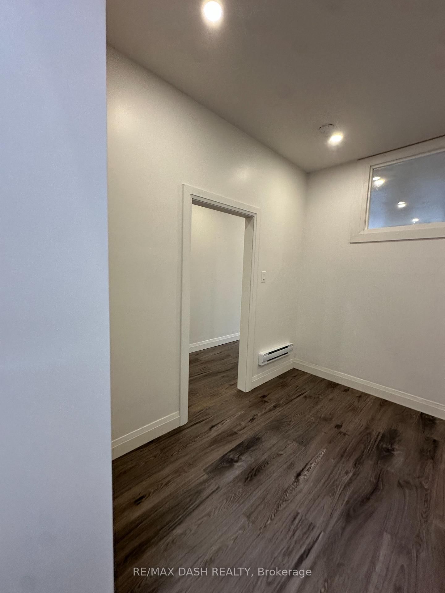 565 Yonge Street, Unit 4FL - Photo 13