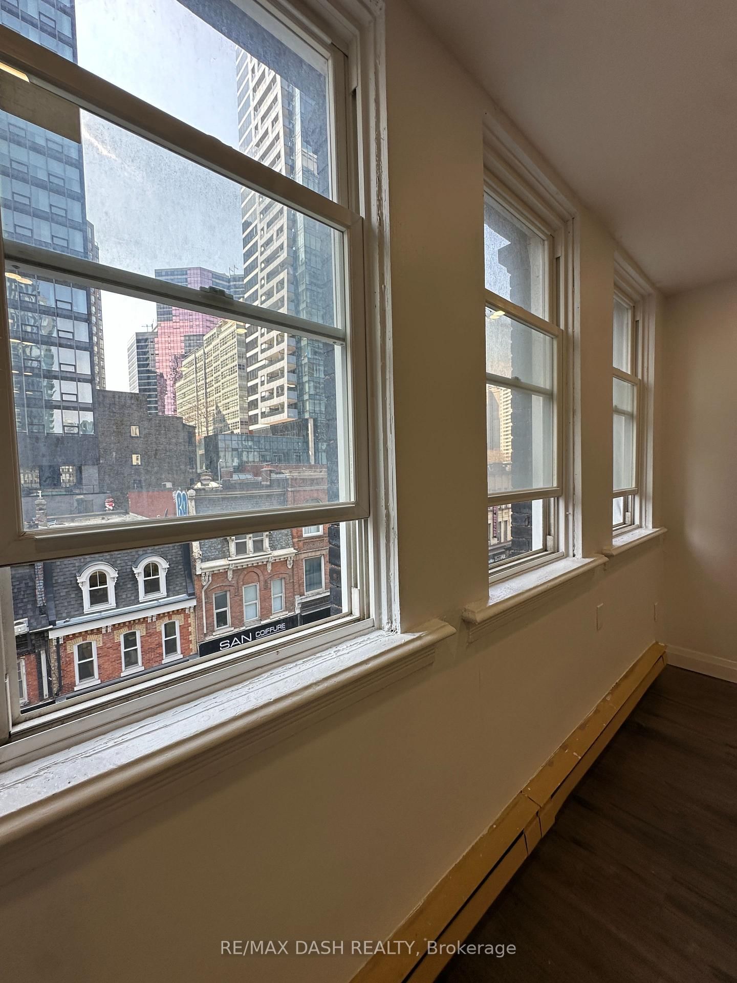 565 Yonge Street, Unit 4FL - Photo 16
