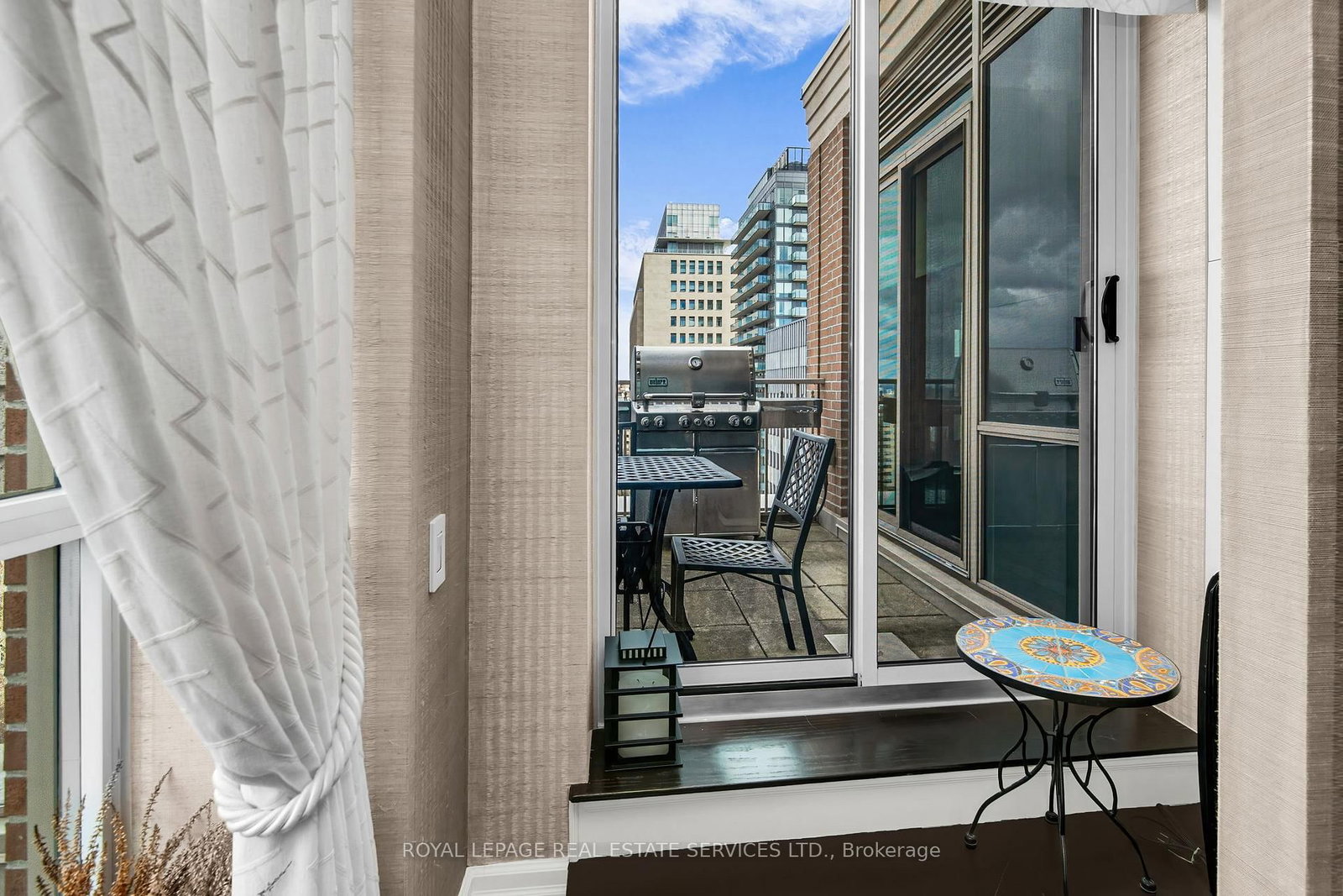 155 St Clair Avenue W, Unit 1701 - Photo 32