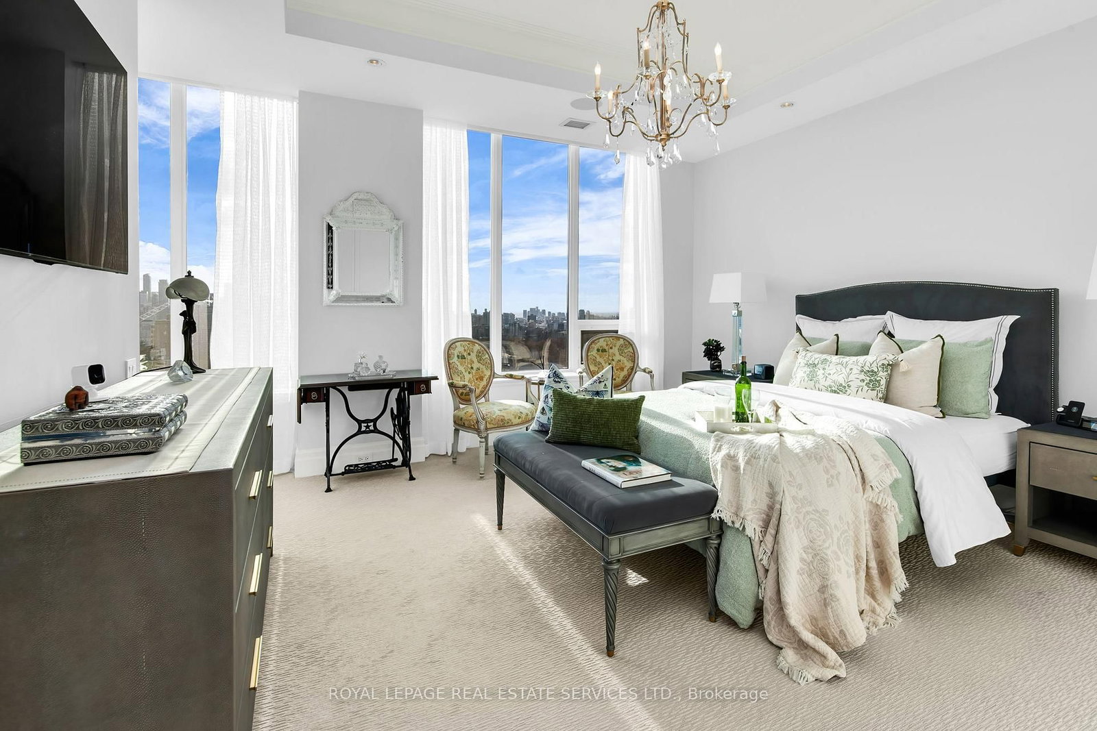 155 St Clair Avenue W, Unit 1701 - Photo 9