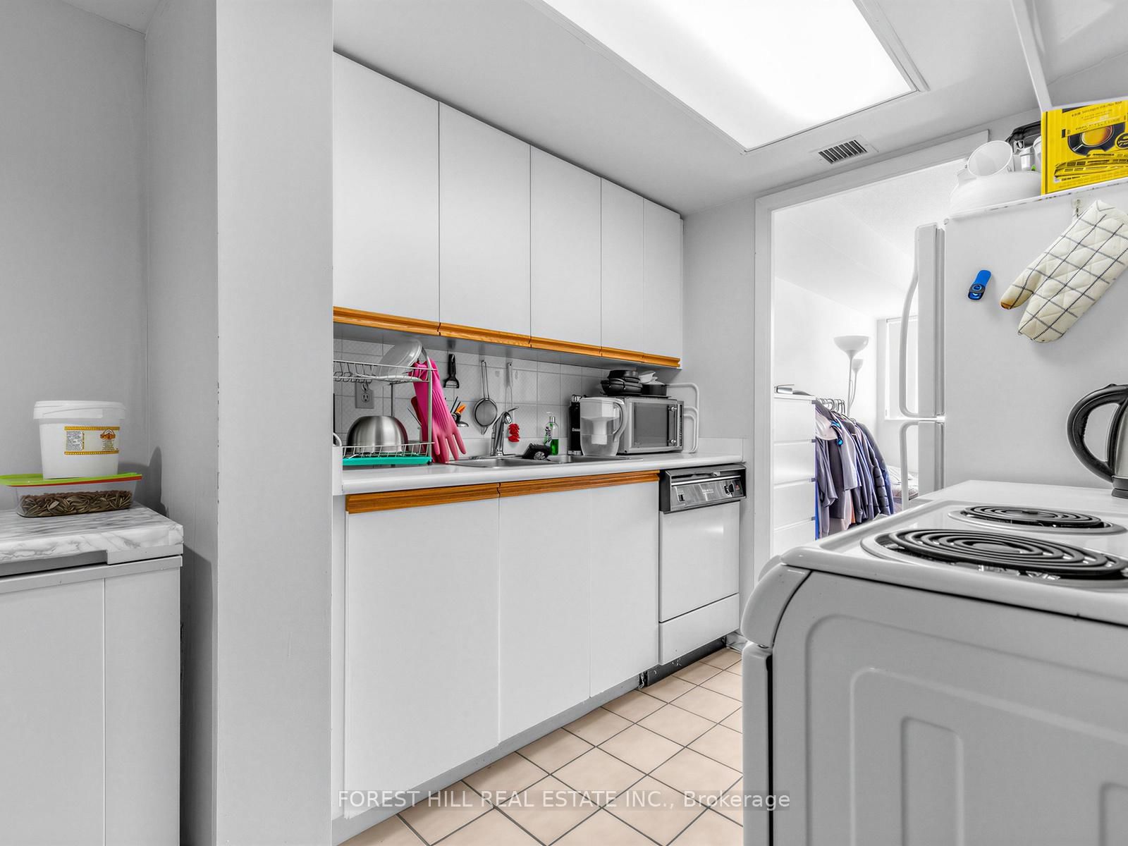 15 Maitland Place, Unit 410 - Photo 3