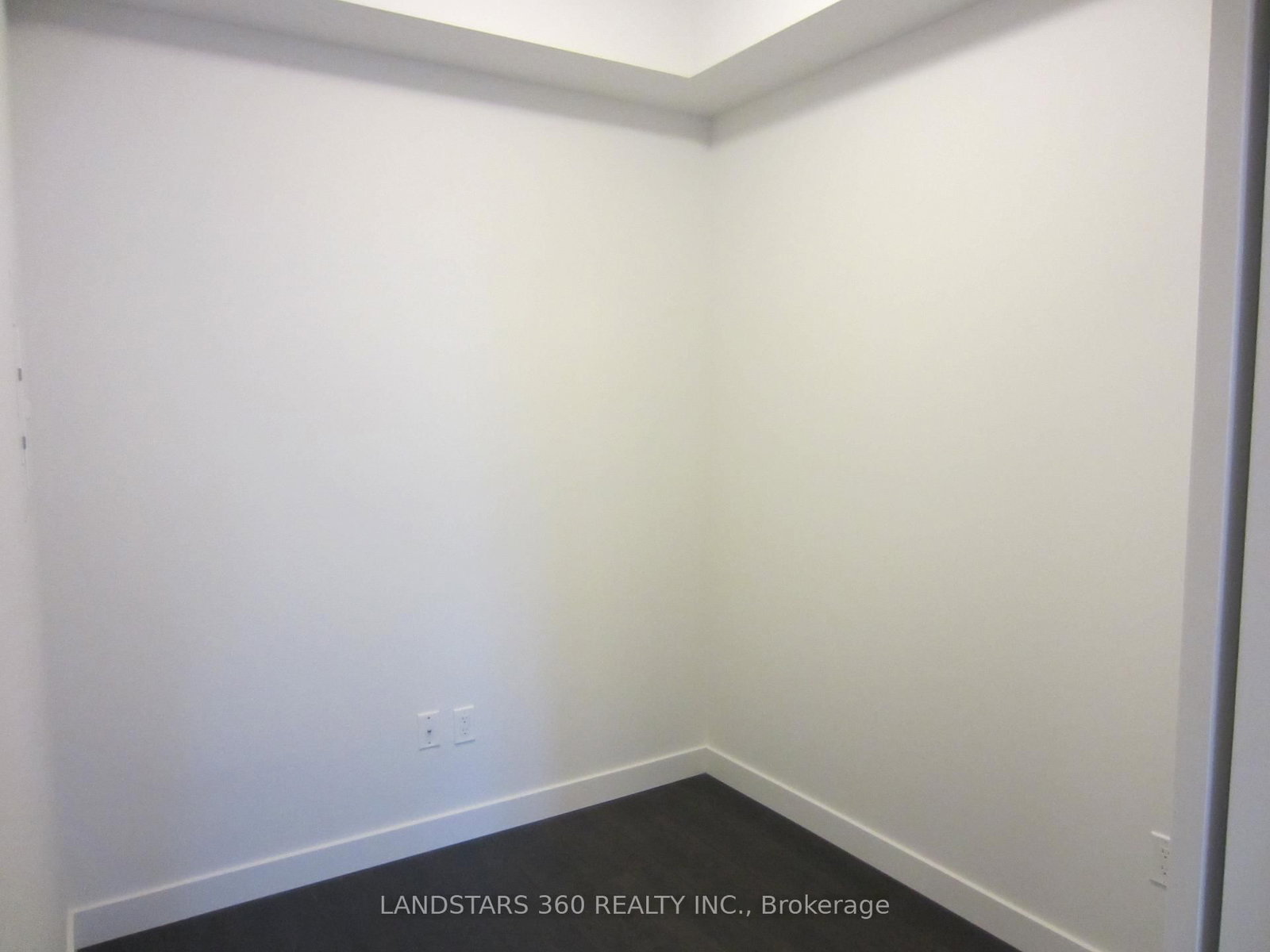 8 Eglinton Avenue E, Unit 1001 - Photo 11