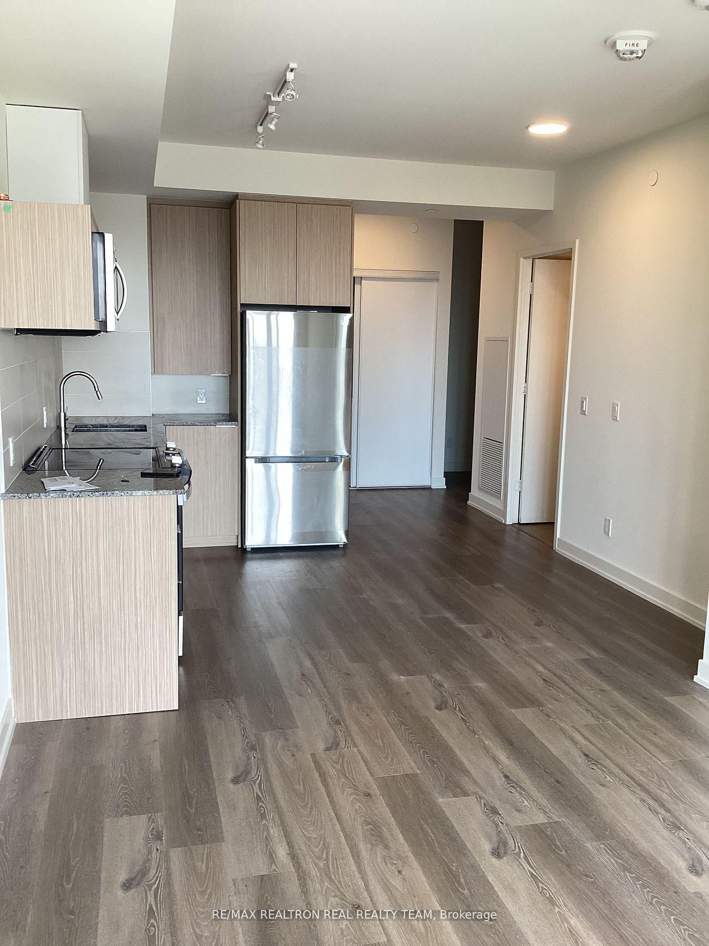 10 Deerlick Court, Unit 1601