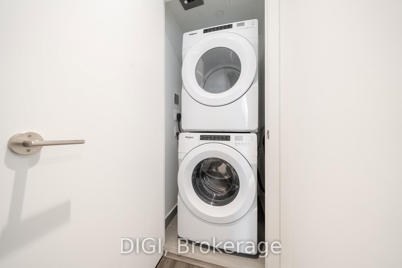 8 Gloucester Street, Unit 2004 - Photo 10