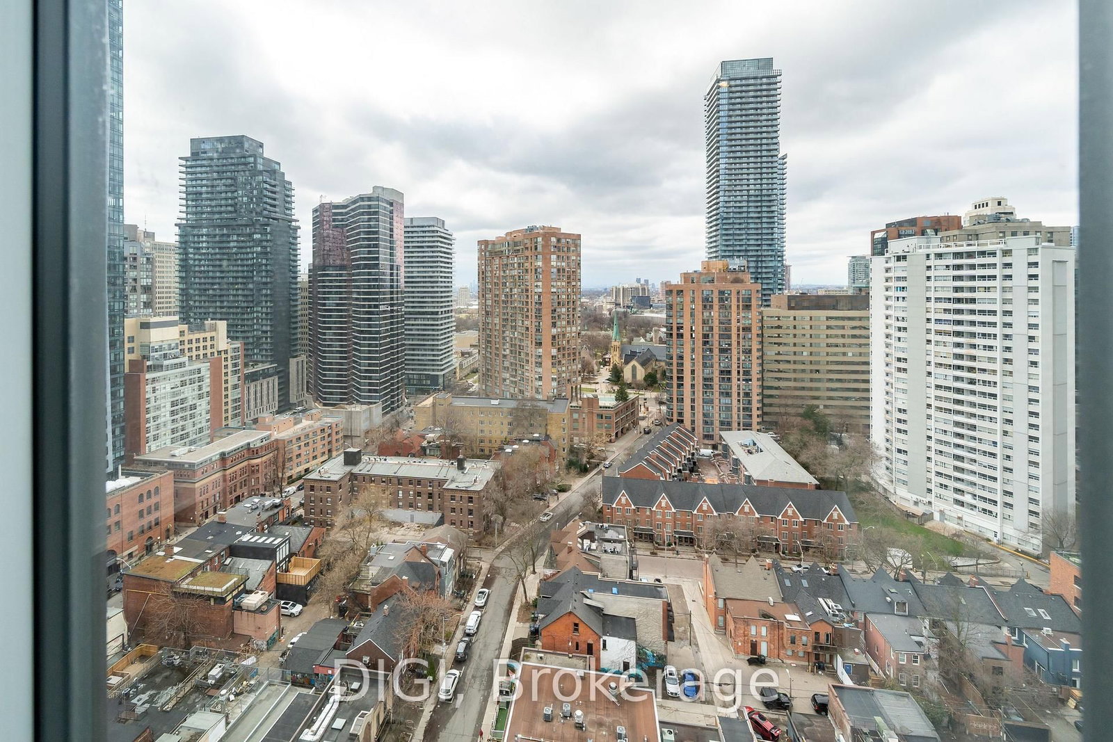 8 Gloucester Street, Unit 2004 - Photo 11