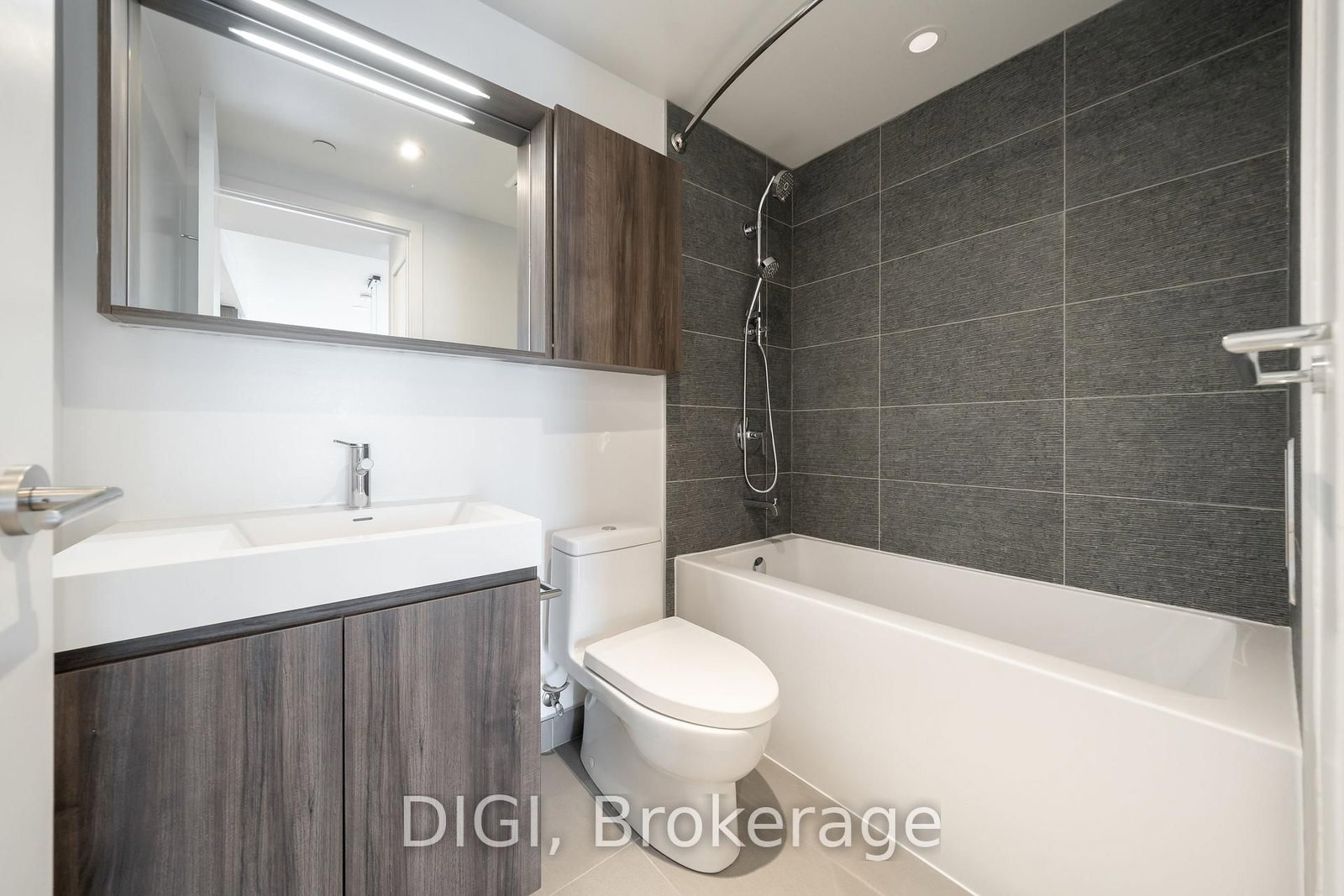 8 Gloucester Street, Unit 2004 - Photo 8