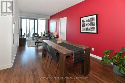 Unit 909 — 260 Sackville Street — more photos