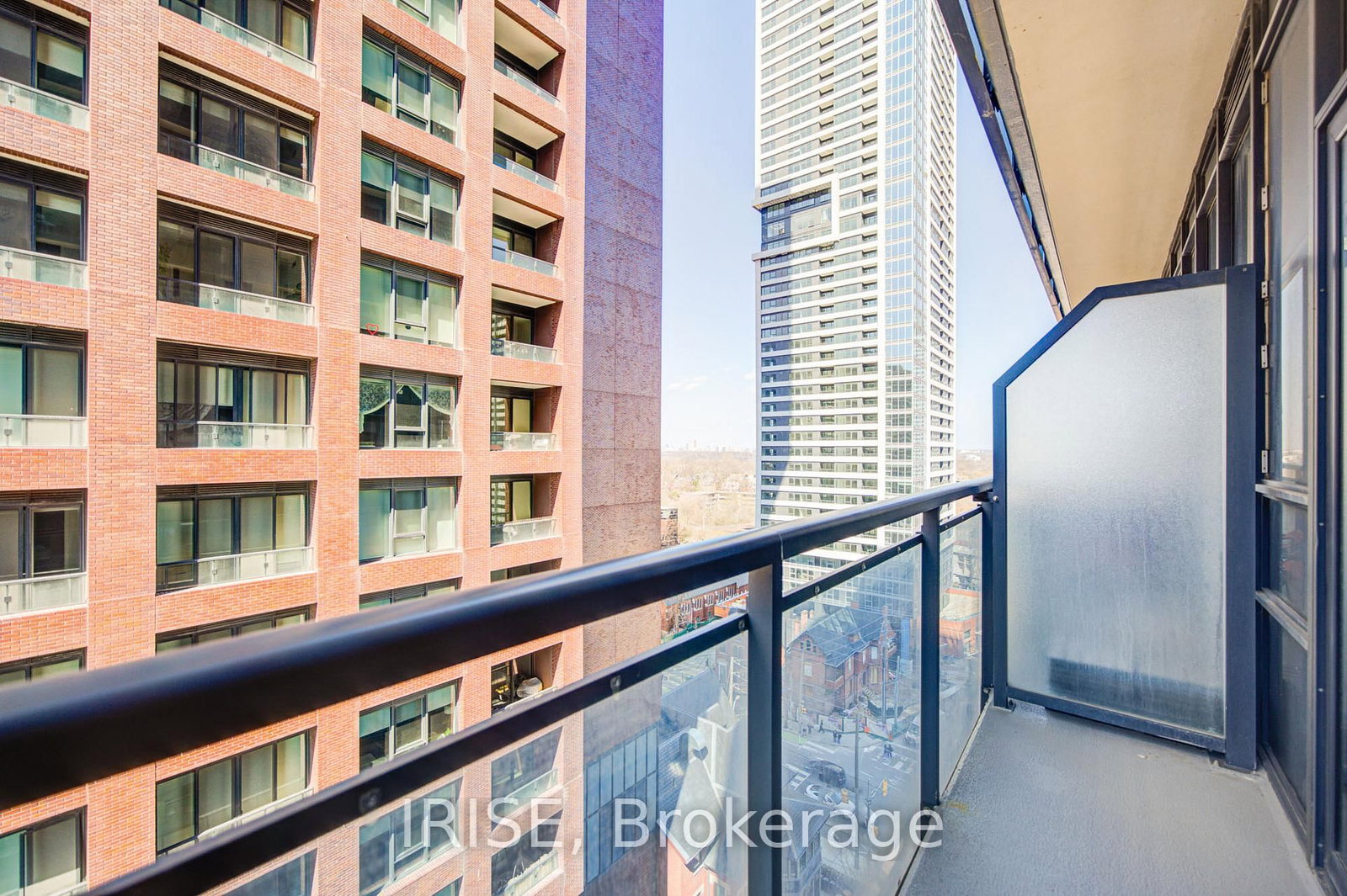 28 Linden Street, Unit 1109 - Photo 23