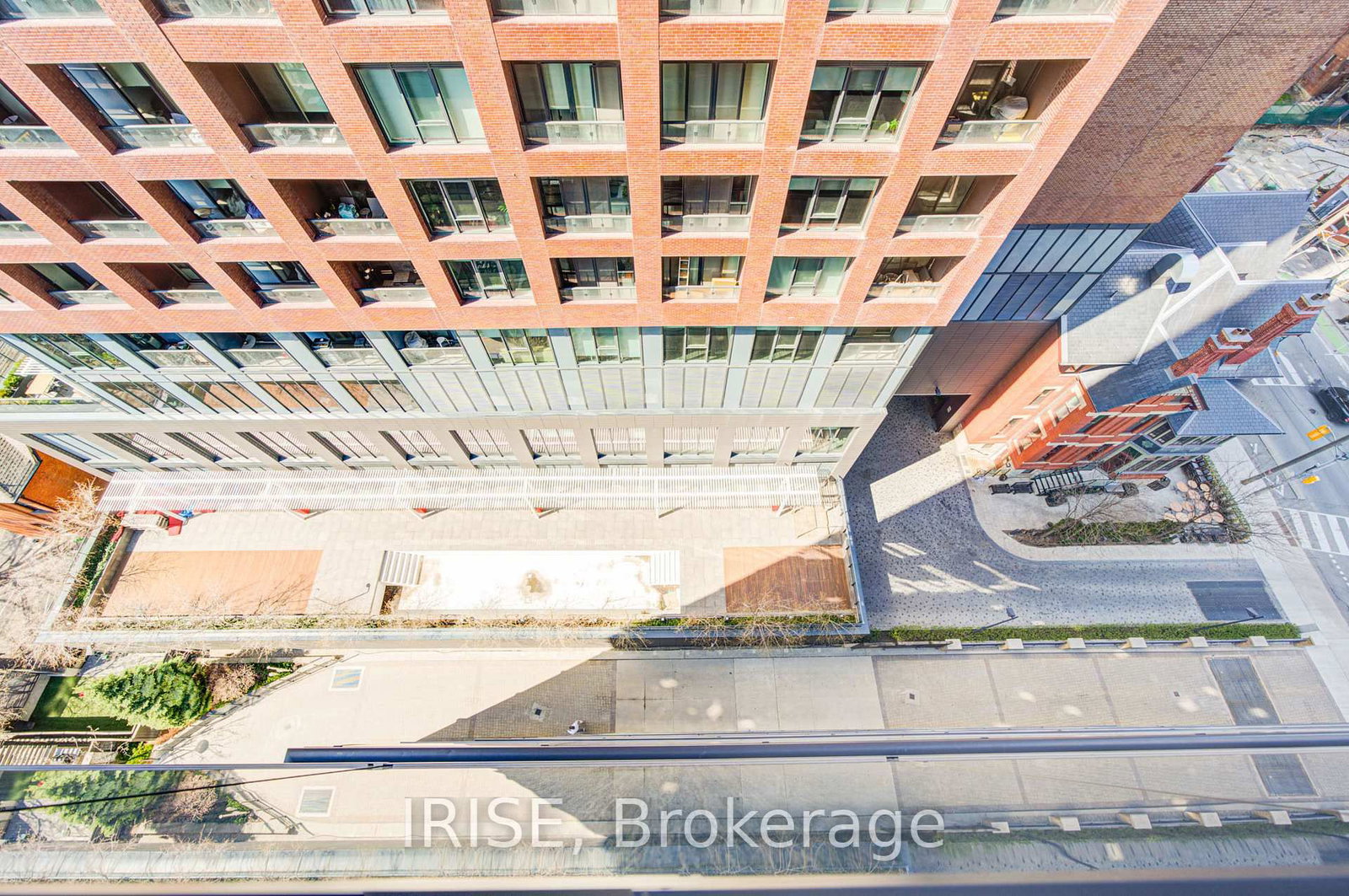 28 Linden Street, Unit 1109 - Photo 29