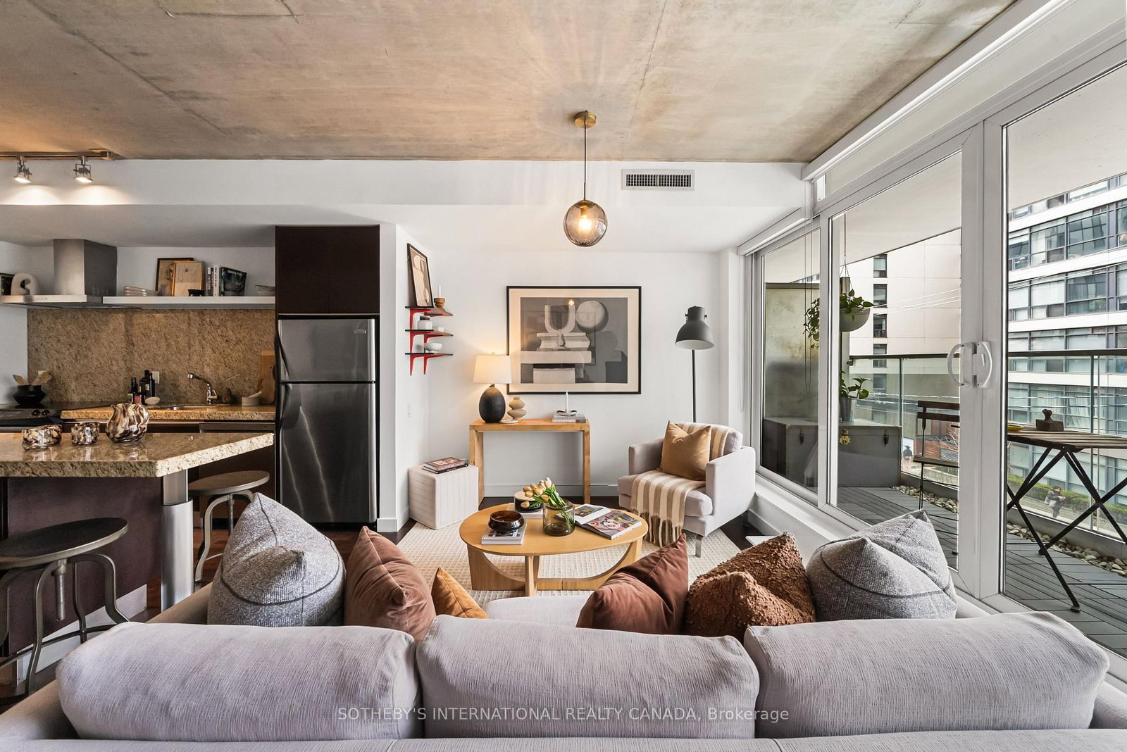 75 Portland Street, Unit 302 - Photo 14