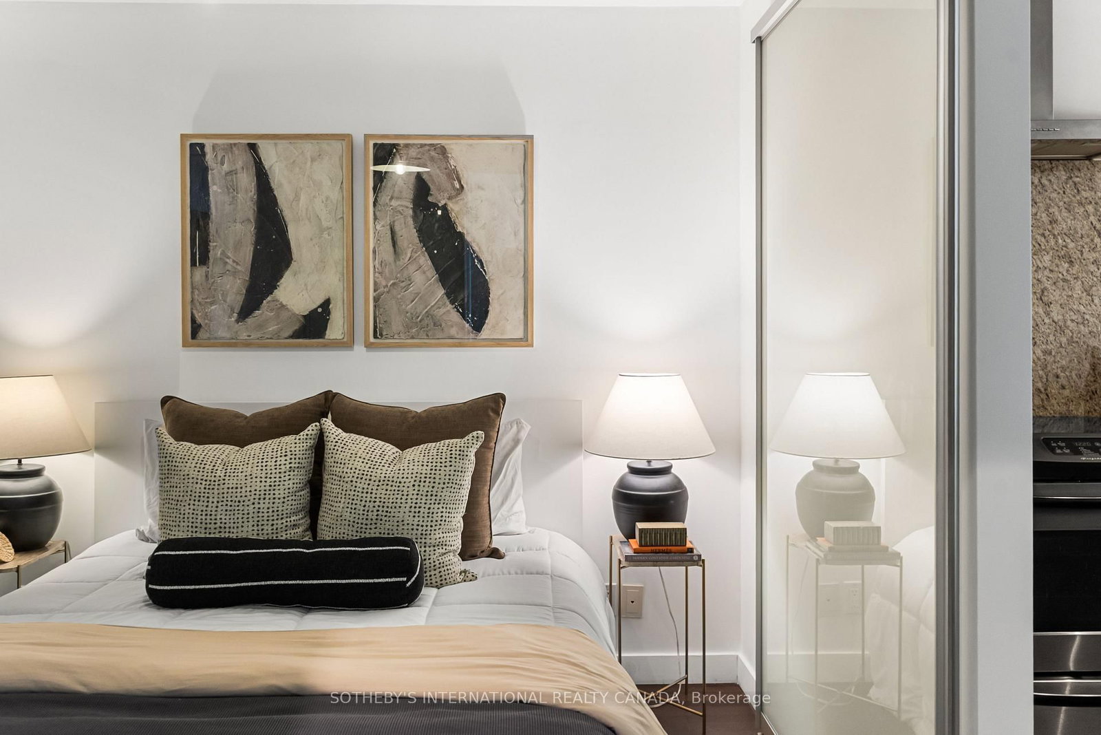 75 Portland Street, Unit 302 - Photo 18