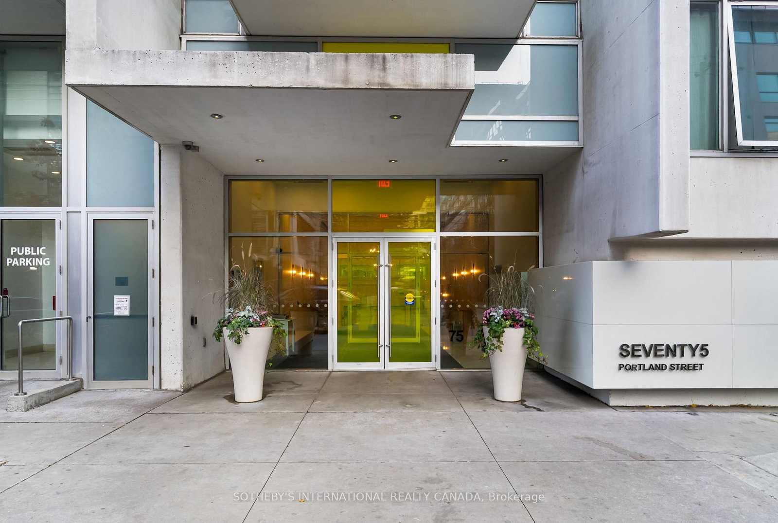 75 Portland Street, Unit 302 - Photo 30