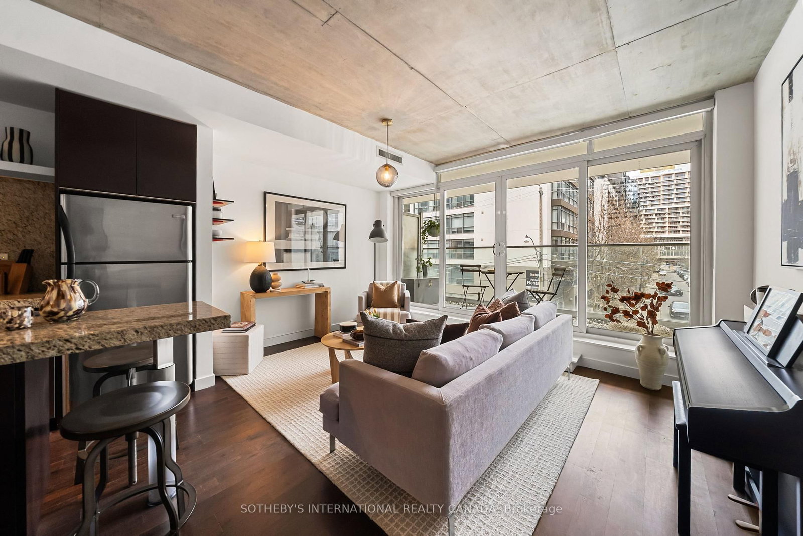 75 Portland Street, Unit 302 - Photo 9