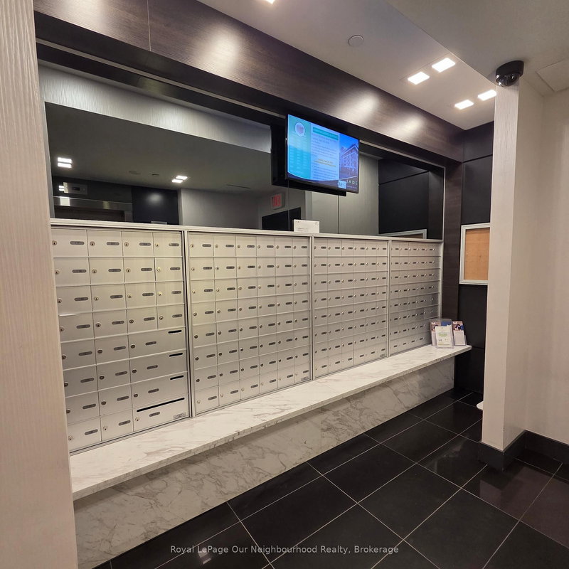 112 - 399 Spring Garden Ave, Toronto, M2N 3H6 | Image 3