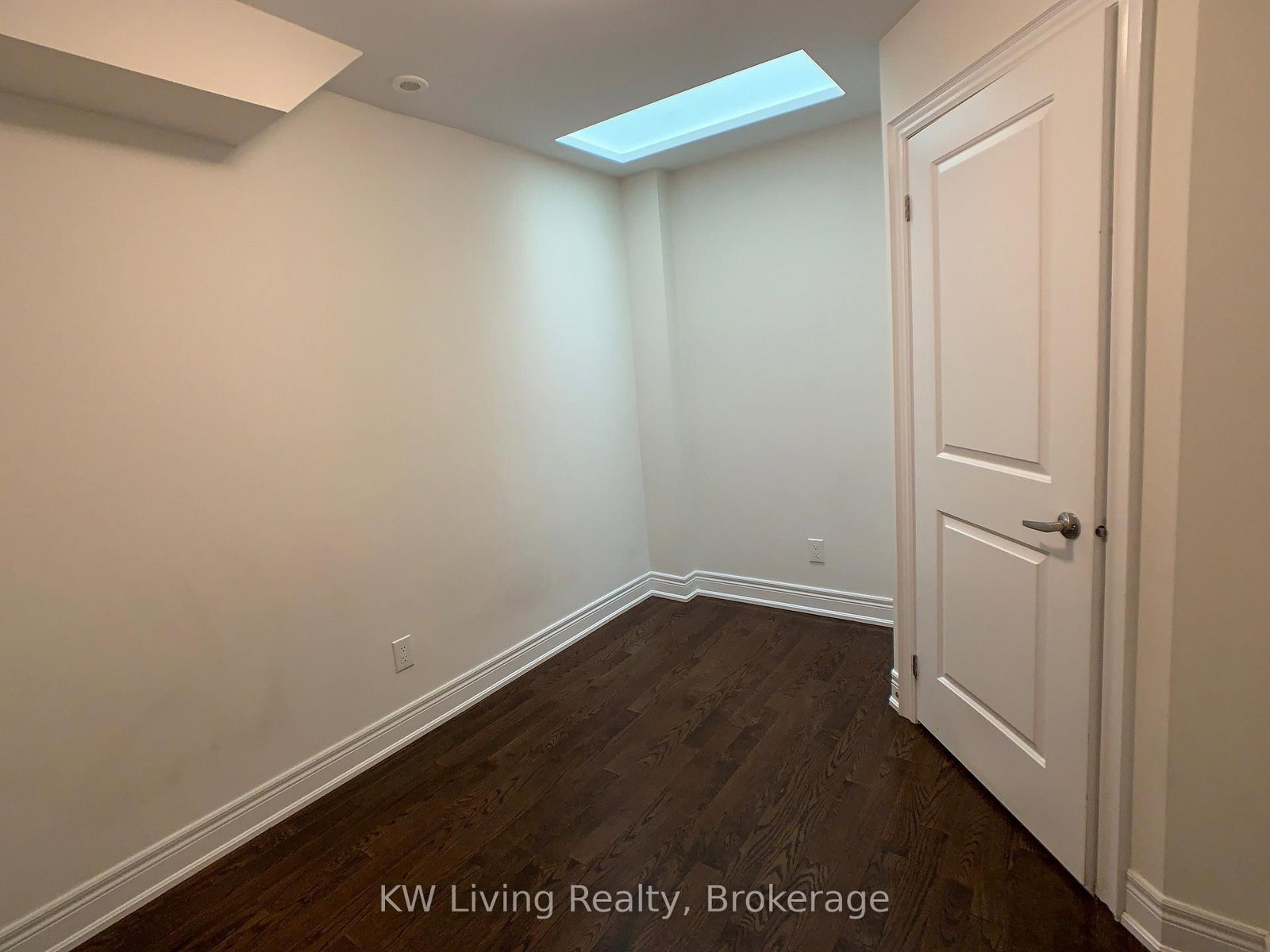 50 Hargrave Lane, Unit 5 - Photo 4