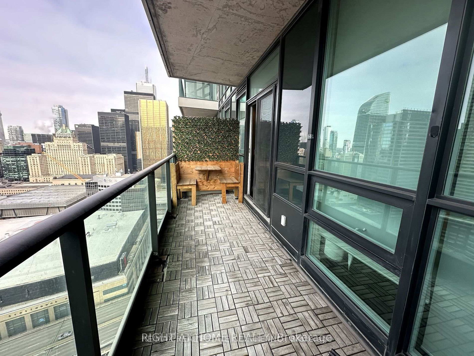 33 Bay Street, Unit 3213 - Photo 15