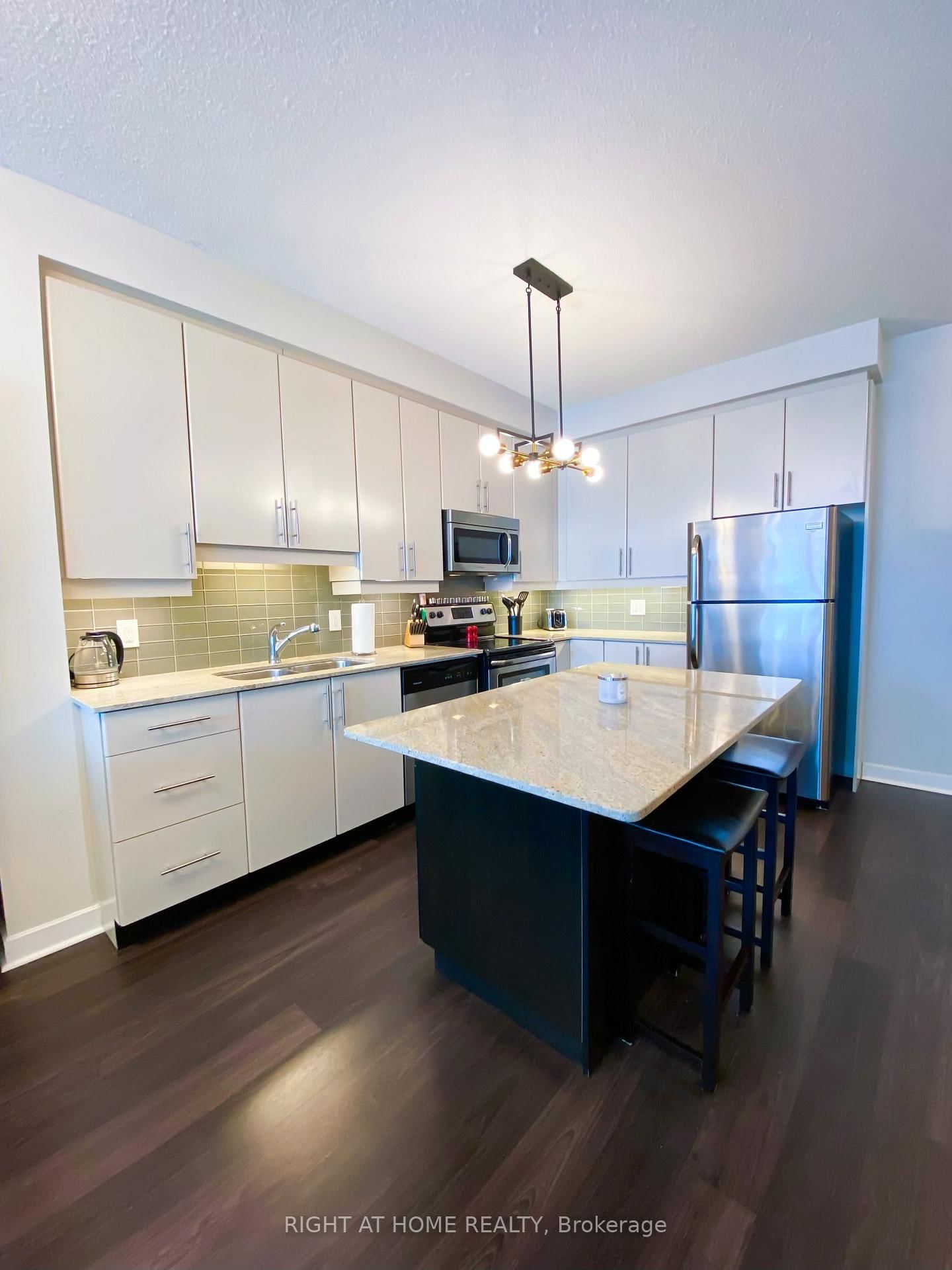 33 Bay Street, Unit 3213 - Photo 5