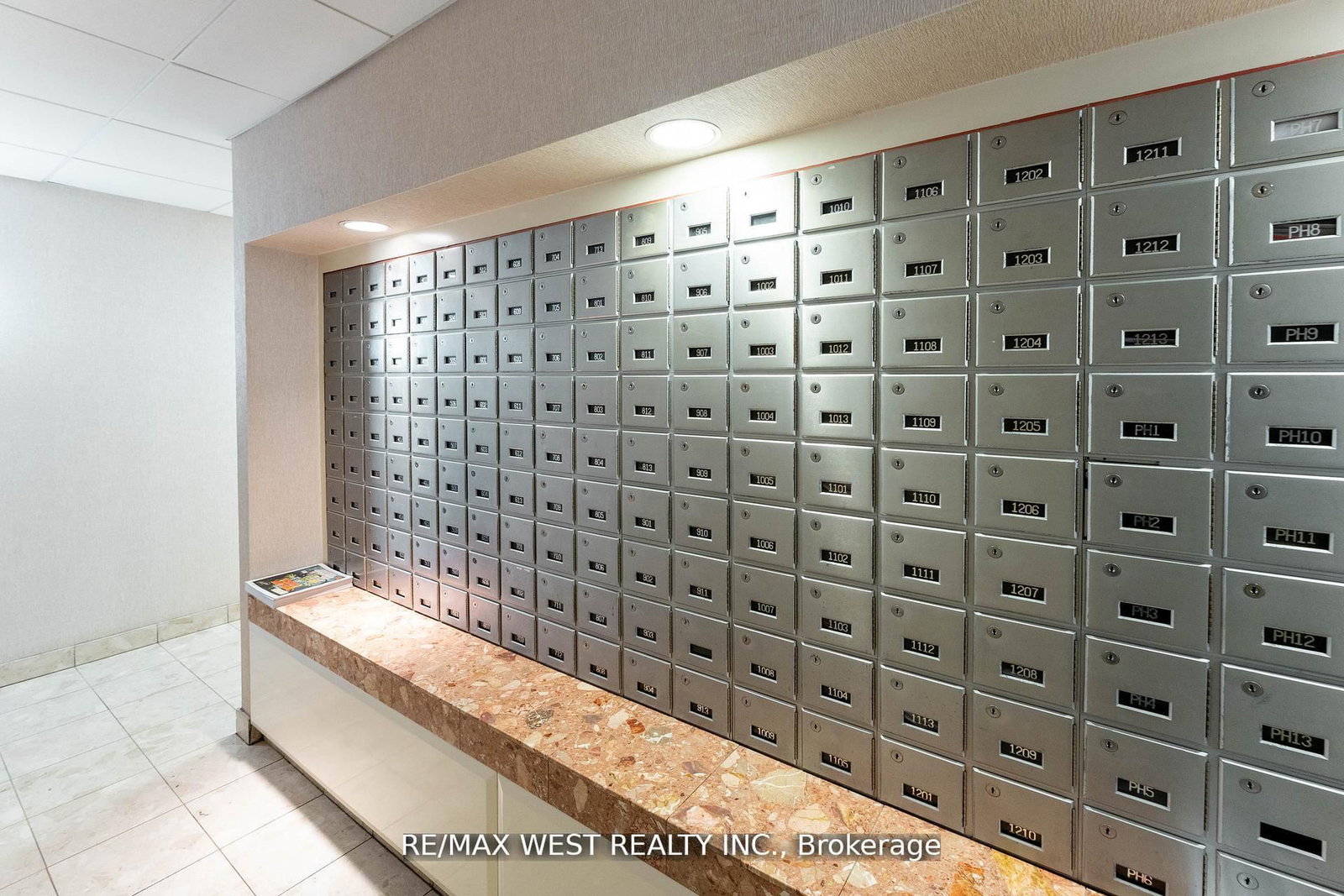 725 S King Street W, Unit 205 - Photo 22