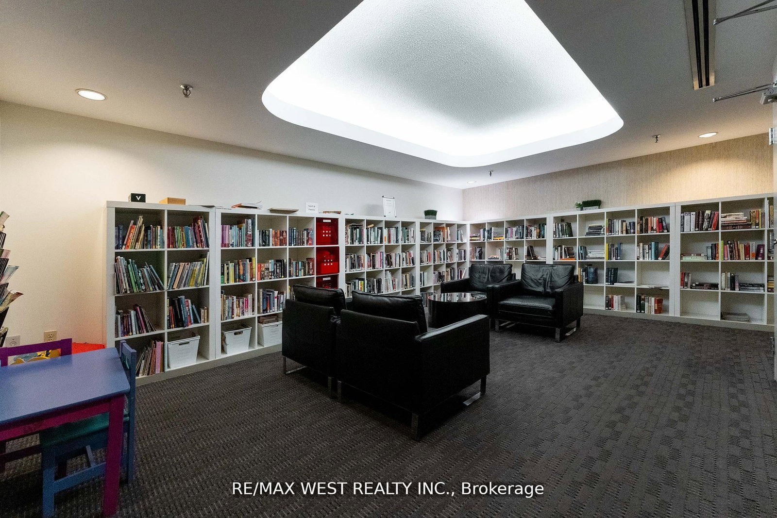 725 S King Street W, Unit 205 - Photo 28