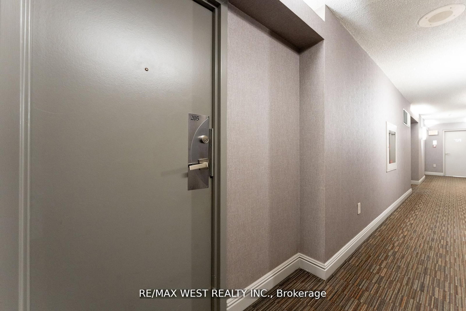 725 S King Street W, Unit 205 - Photo 6