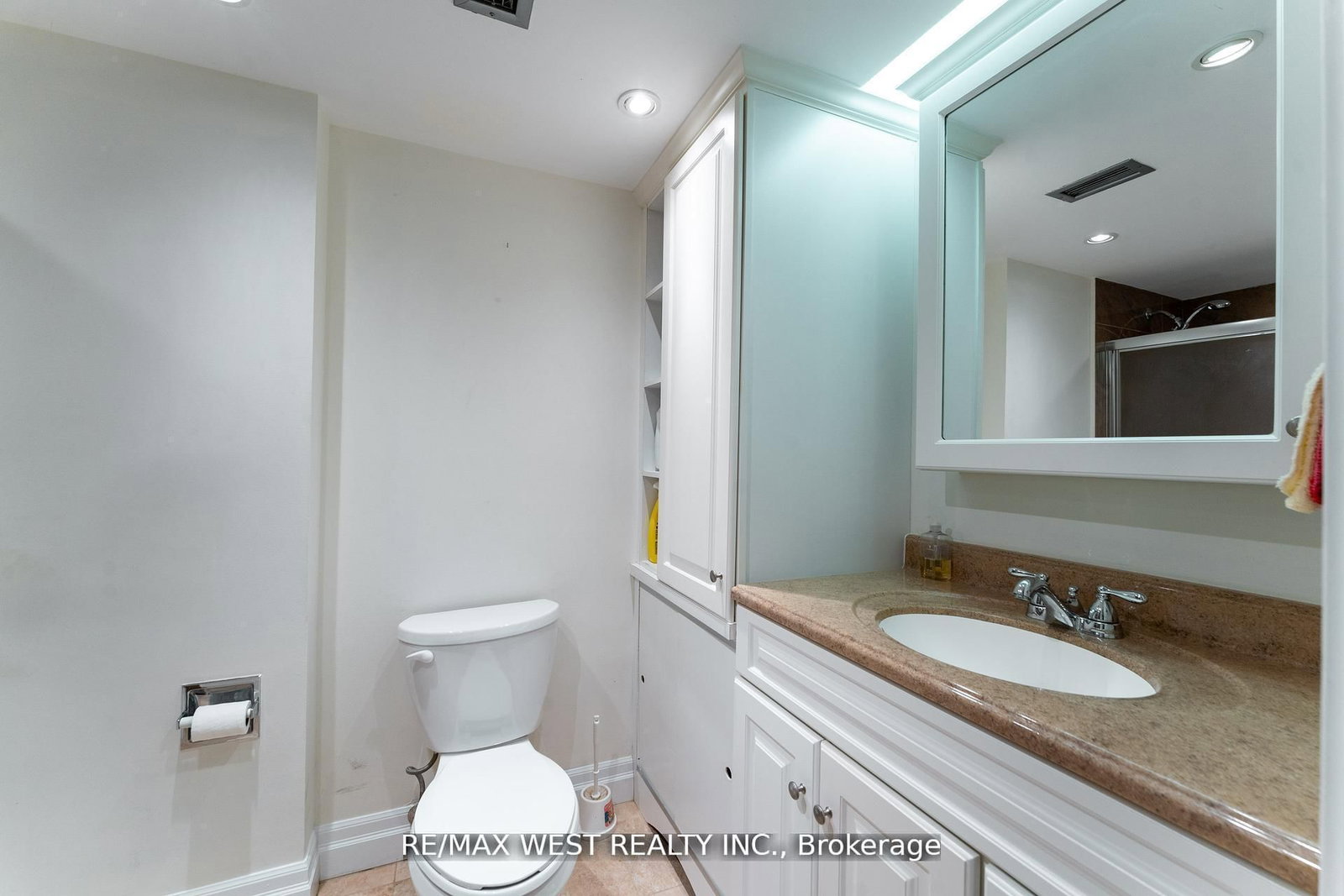 725 S King Street W, Unit 205 - Photo 9