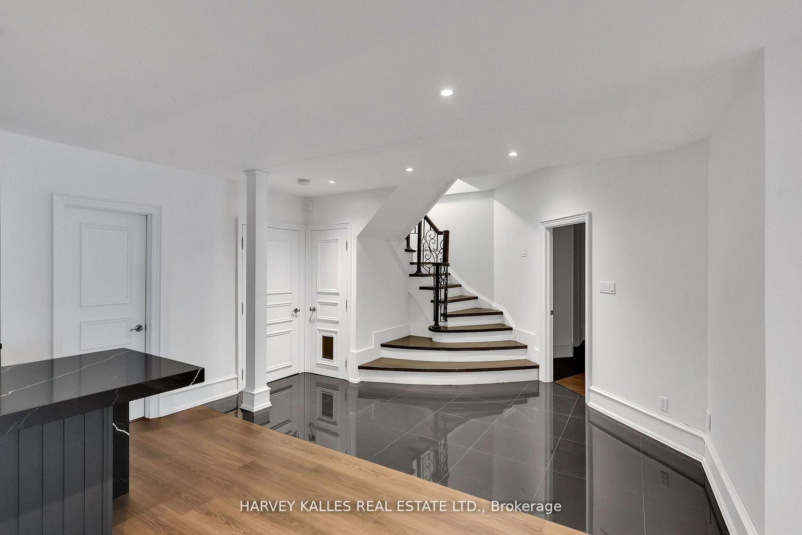 113 Coldstream Avenue - Photo 32