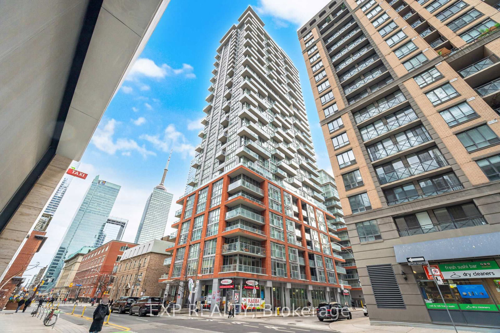 126 Simcoe Street, Unit 1907
