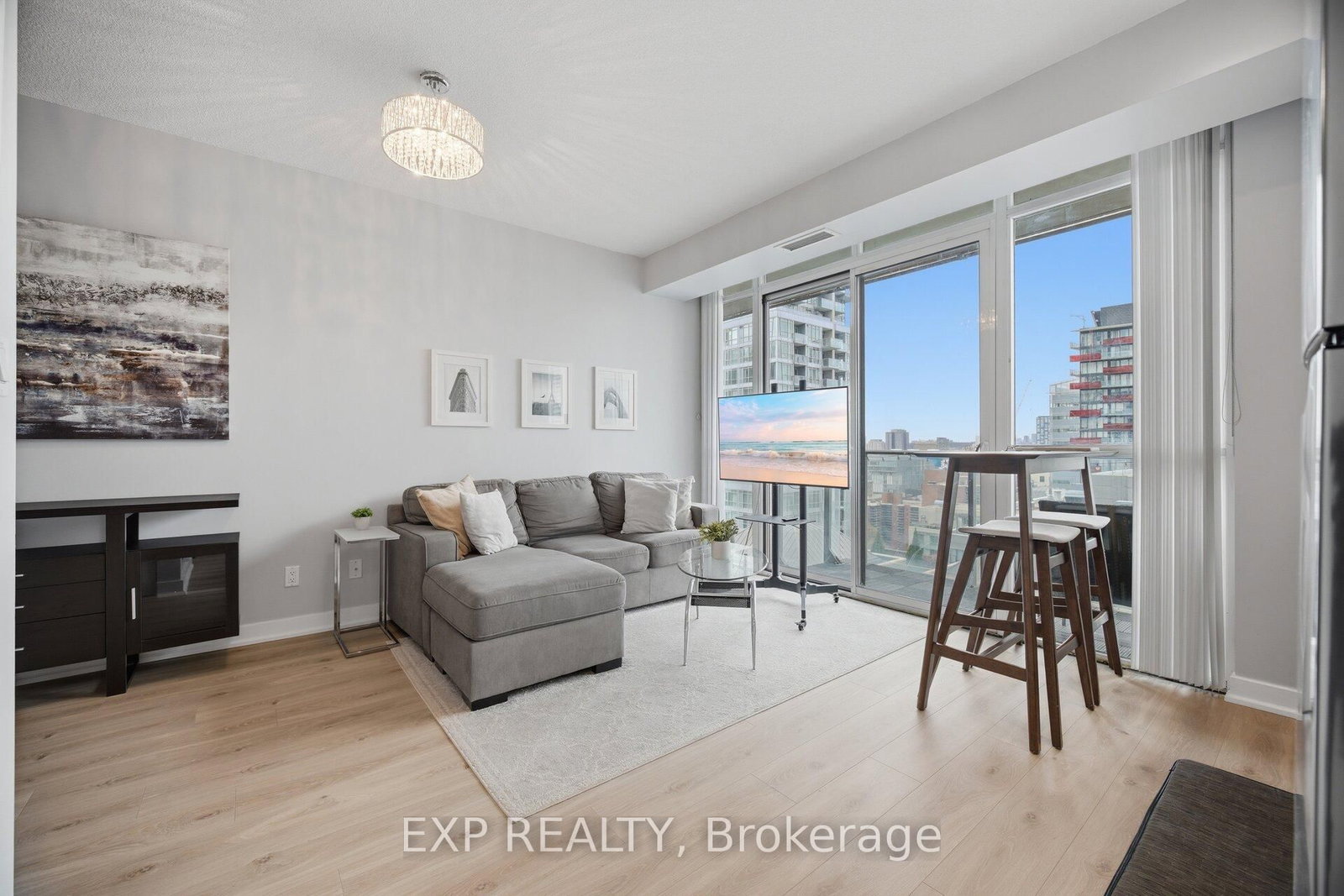 126 Simcoe Street, Unit 1907 - Photo 11