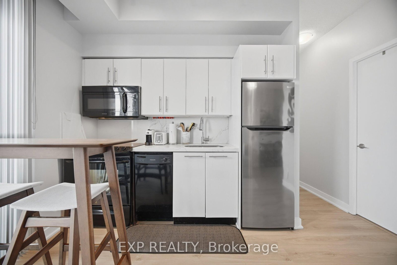 126 Simcoe Street, Unit 1907 - Photo 15