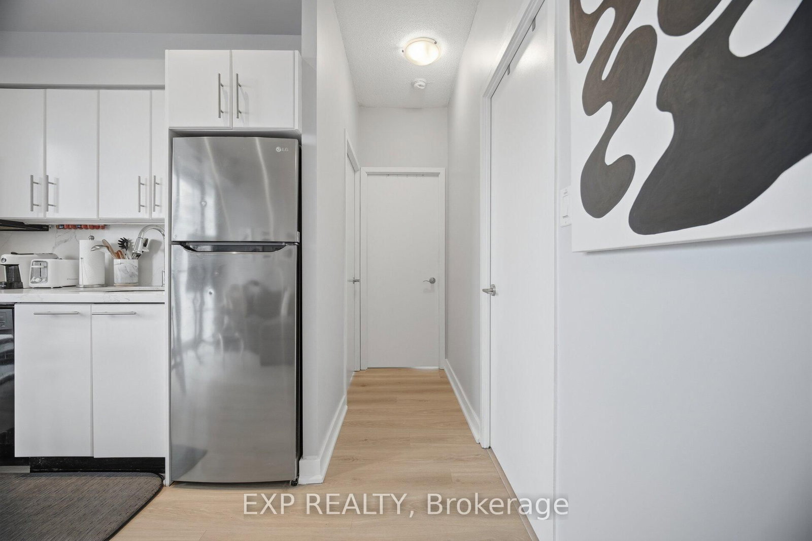 126 Simcoe Street, Unit 1907 - Photo 19