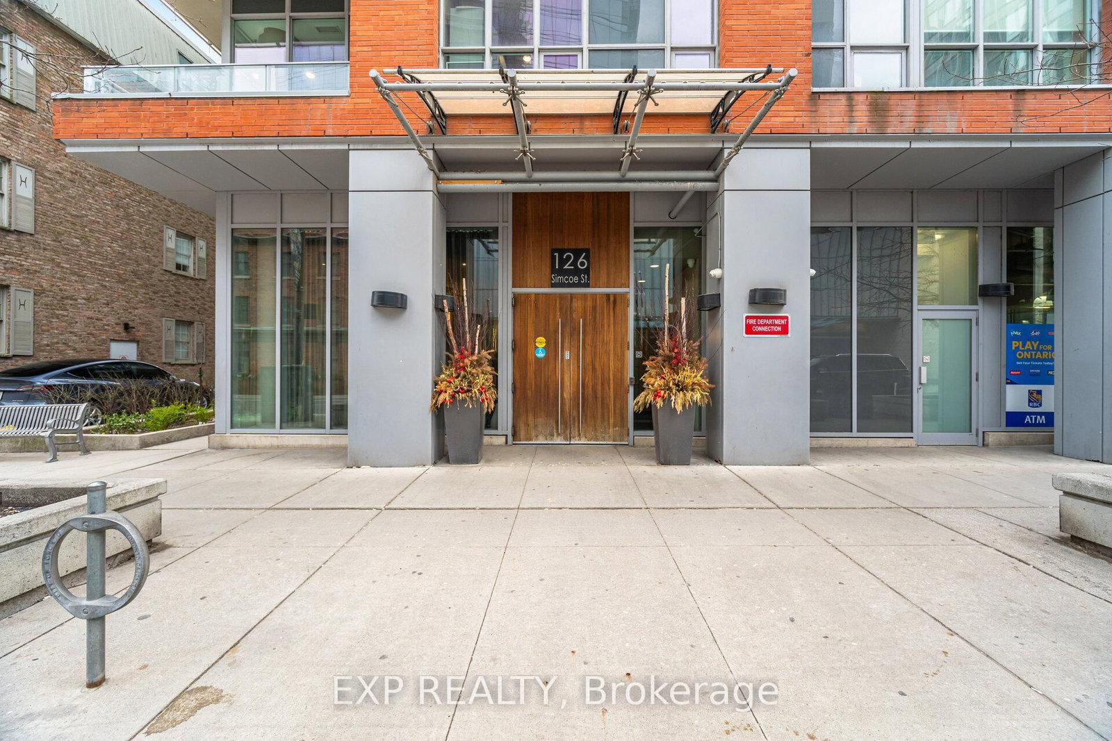 126 Simcoe Street, Unit 1907 - Photo 2