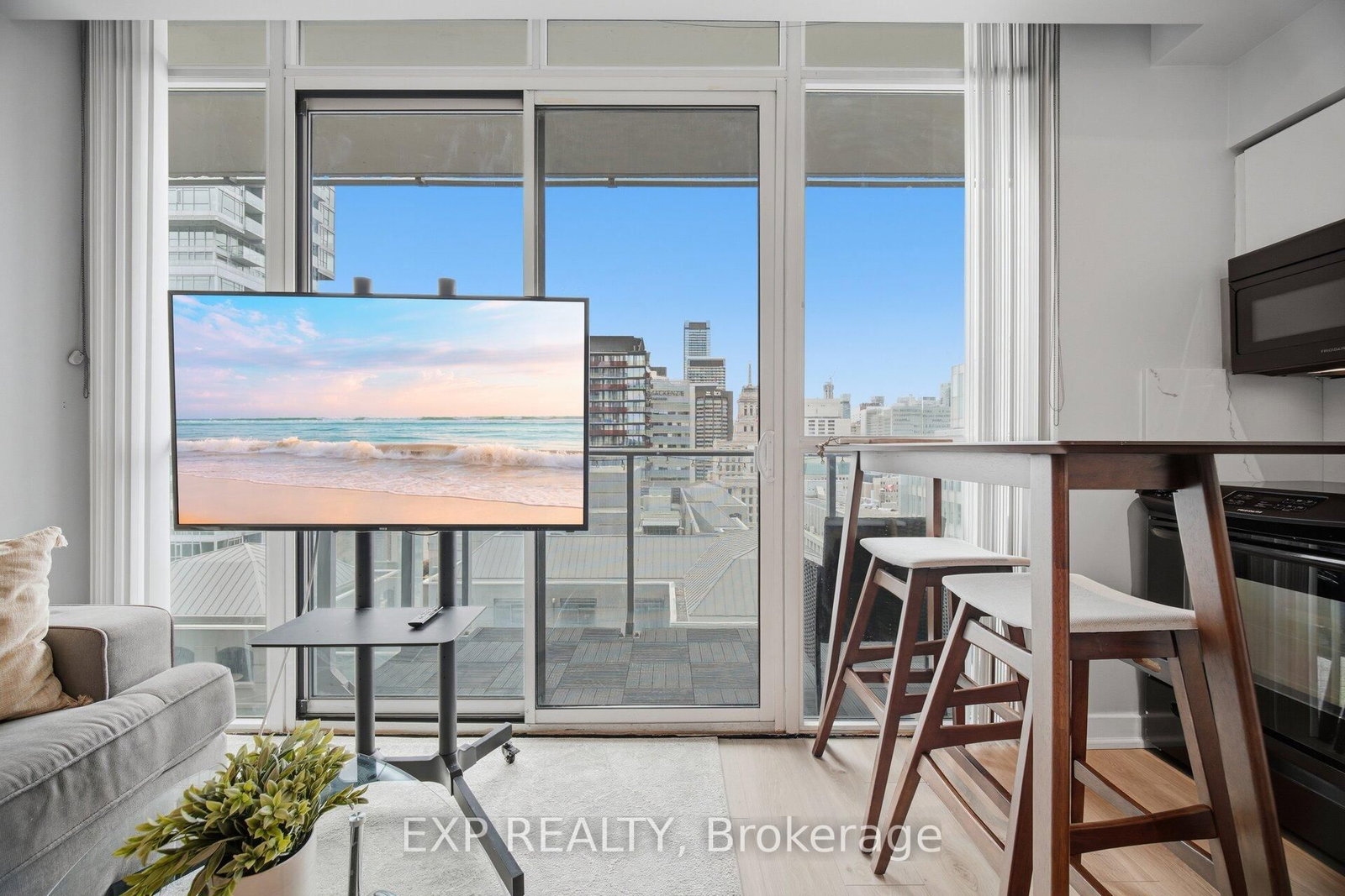 126 Simcoe Street, Unit 1907 - Photo 27