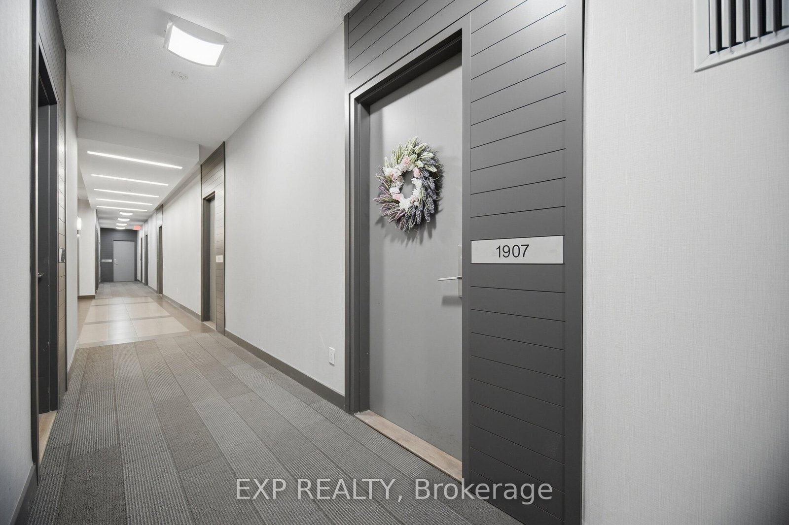 126 Simcoe Street, Unit 1907 - Photo 3