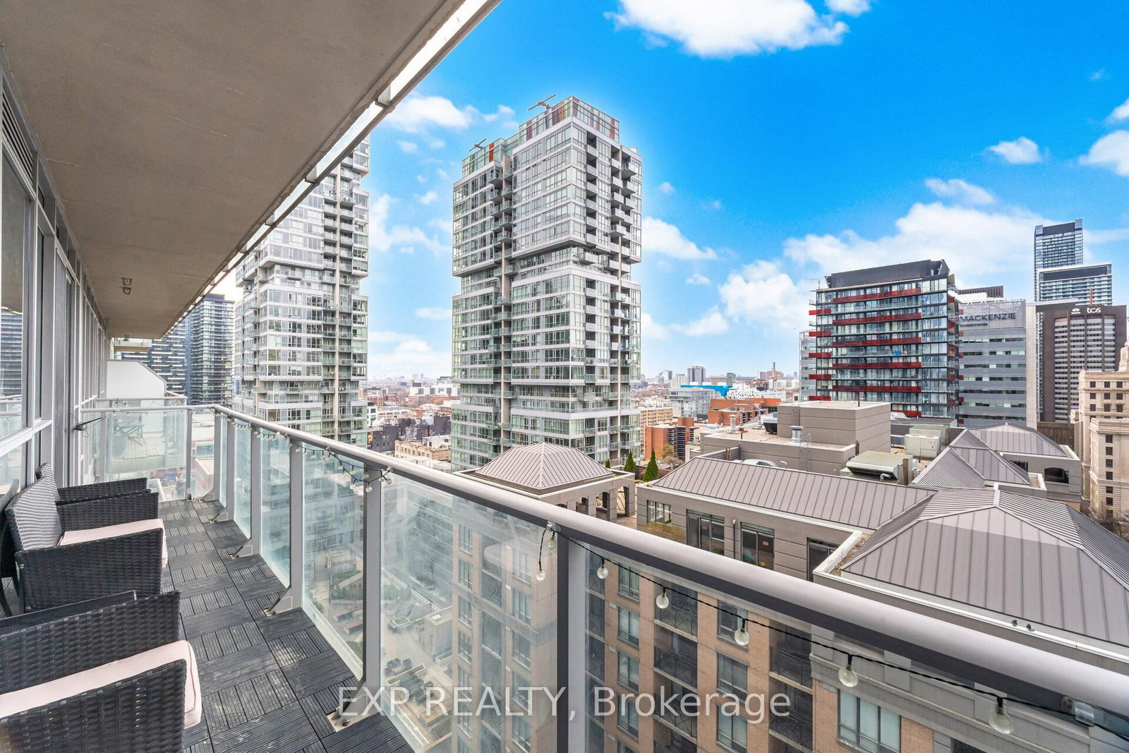 126 Simcoe Street, Unit 1907 - Photo 30