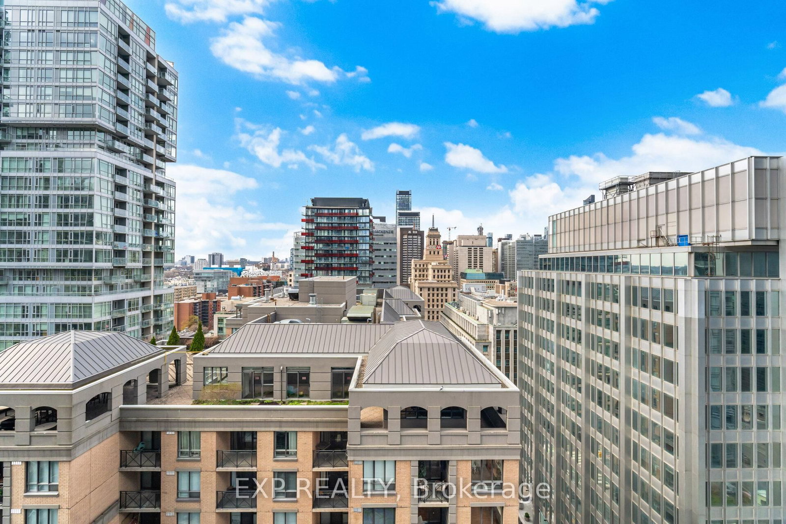 126 Simcoe Street, Unit 1907 - Photo 32