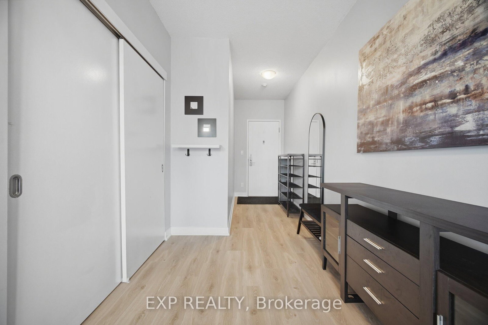 126 Simcoe Street, Unit 1907 - Photo 6