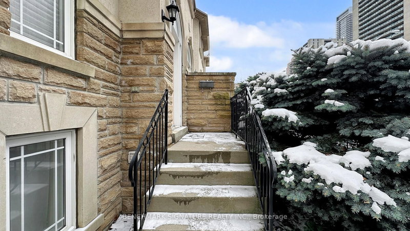 105 Doris Ave, Toronto, M2N 4T2 | Image 3